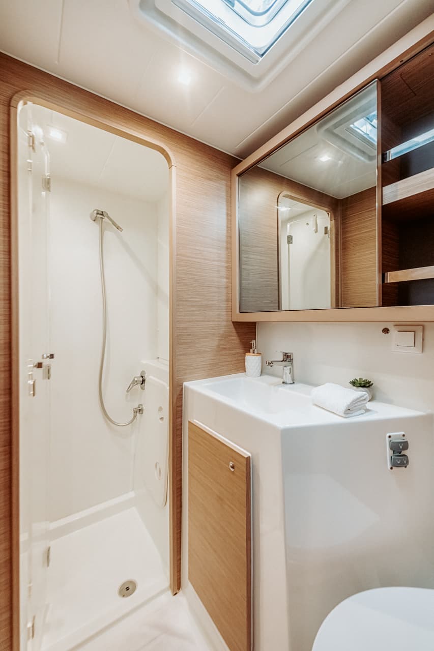 Lagoon 42 - photo 22