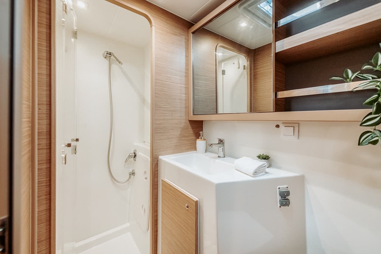 Lagoon 42 - photo 28