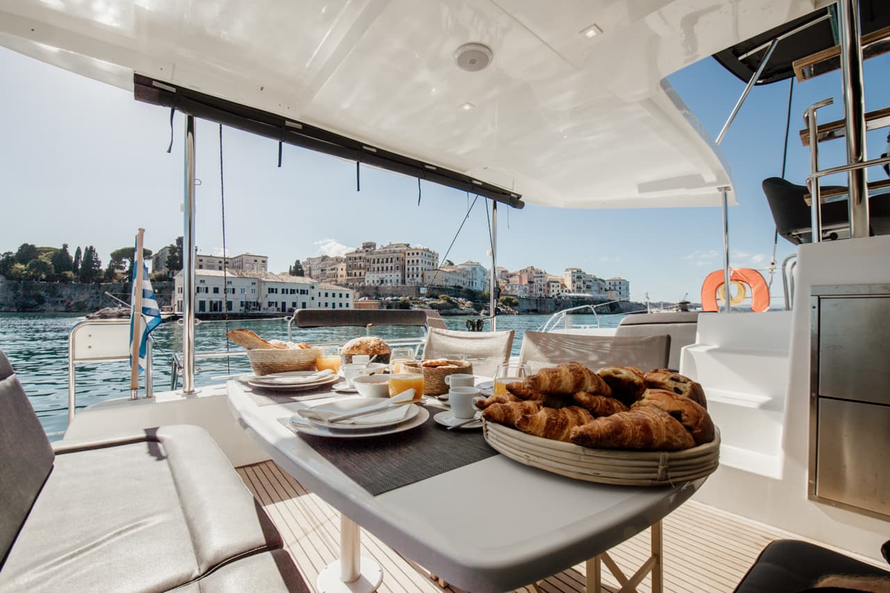 Lagoon 42 - photo 10