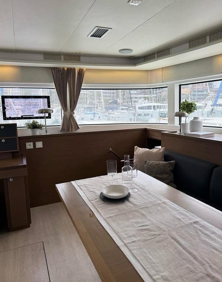 Lagoon 52F - photo 9