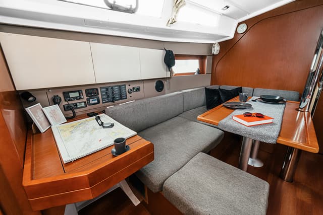 Oceanis 38 - photo 5