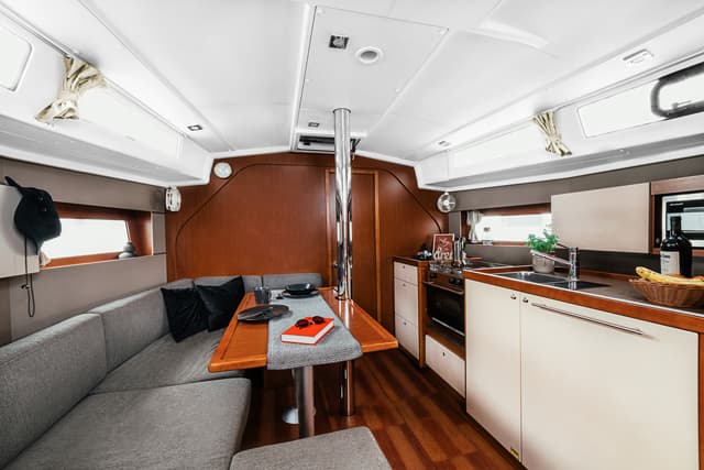 Oceanis 38 - photo 6