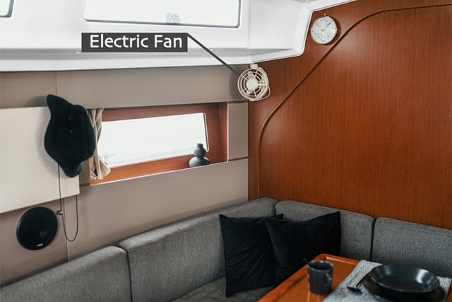 Oceanis 38 - photo 10