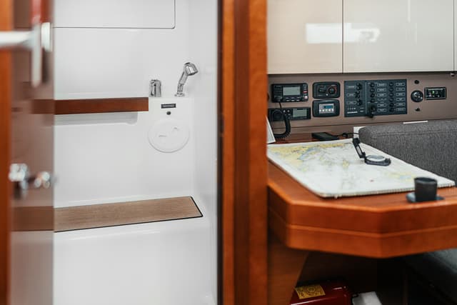 Oceanis 38 - photo 29