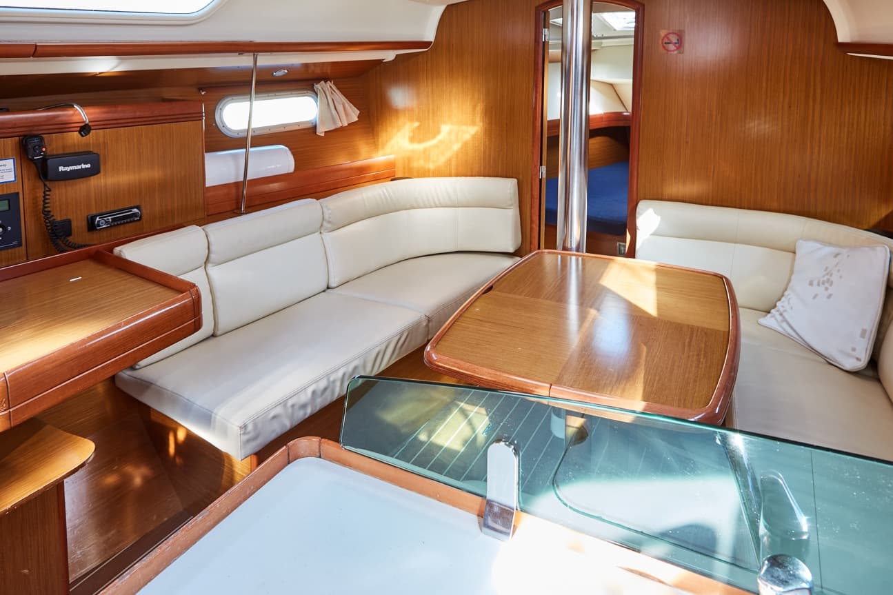 Sun Odyssey 39i - photo 4