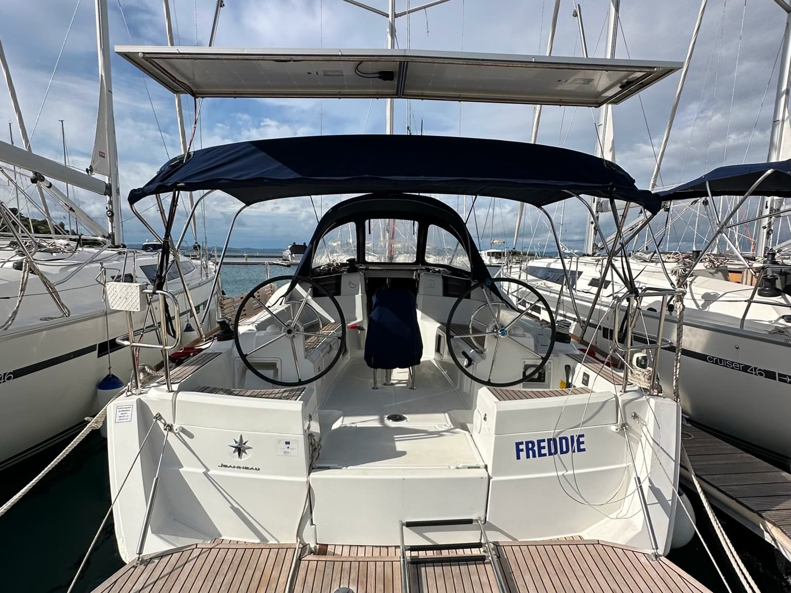 Sun Odyssey 389 - photo