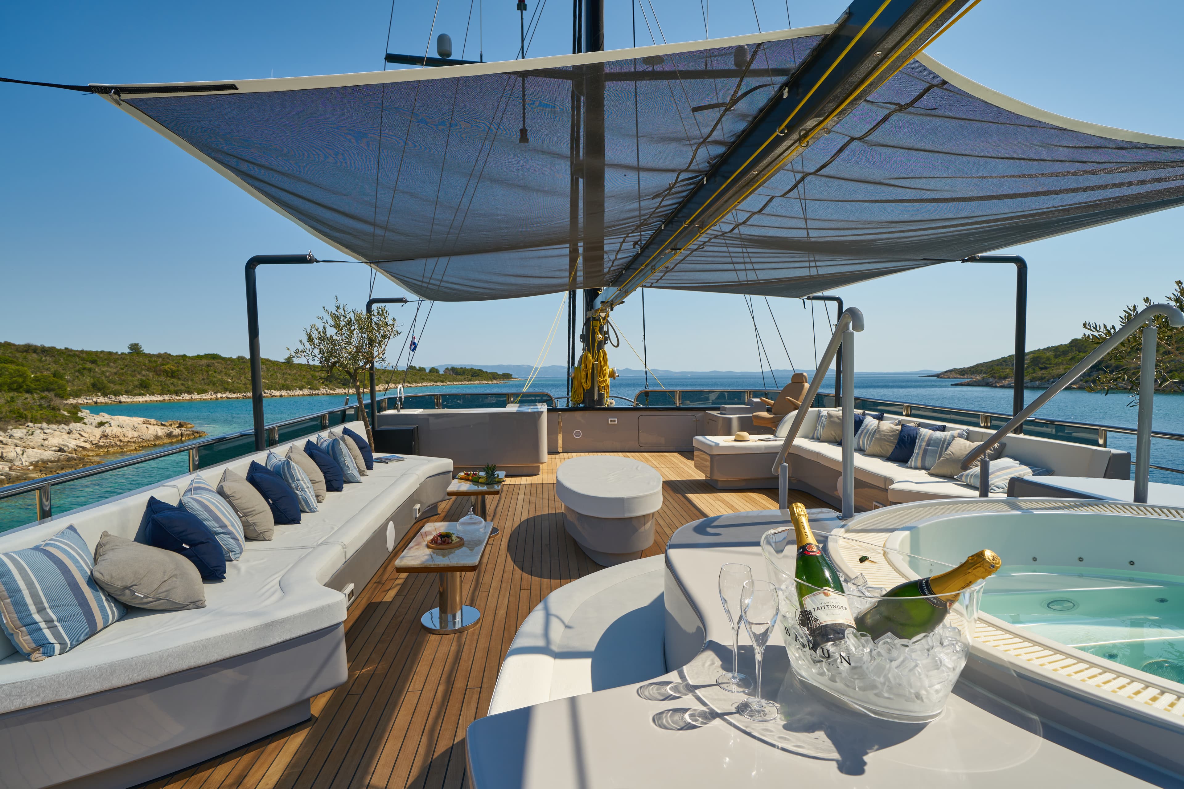Luxury Sailing Yacht - photo 43