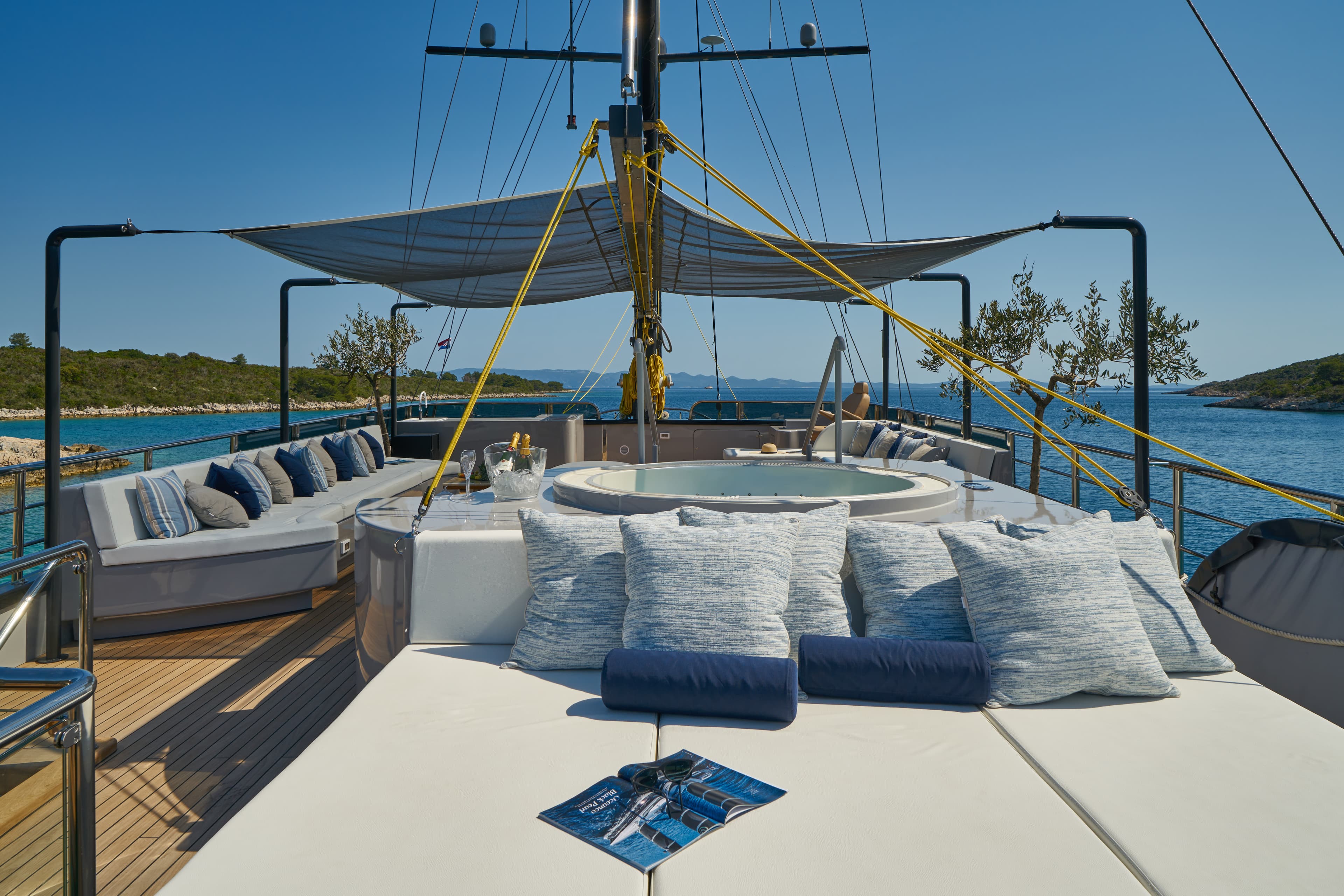 Luxury Sailing Yacht - photo 6