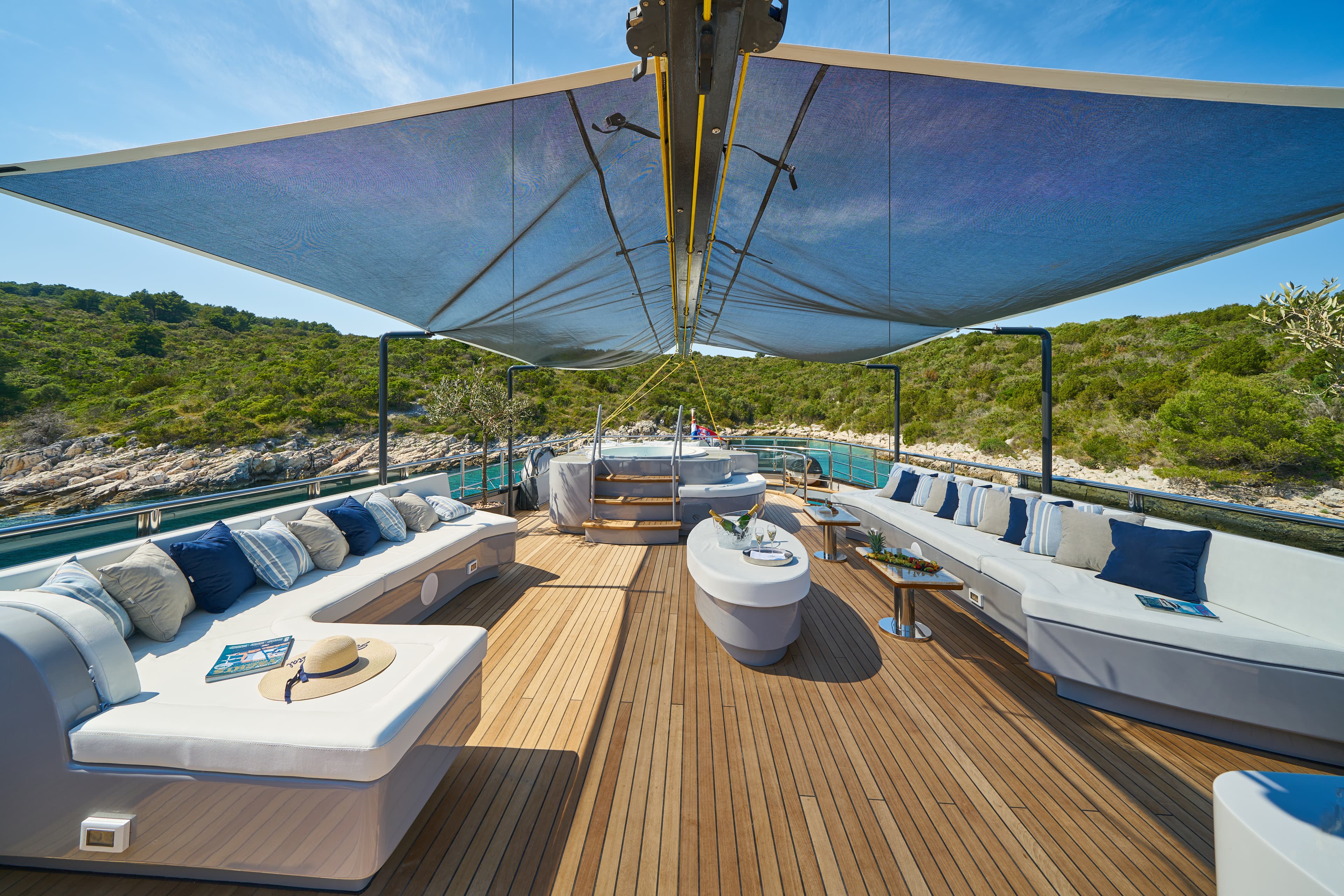 Luxury Sailing Yacht - photo 22