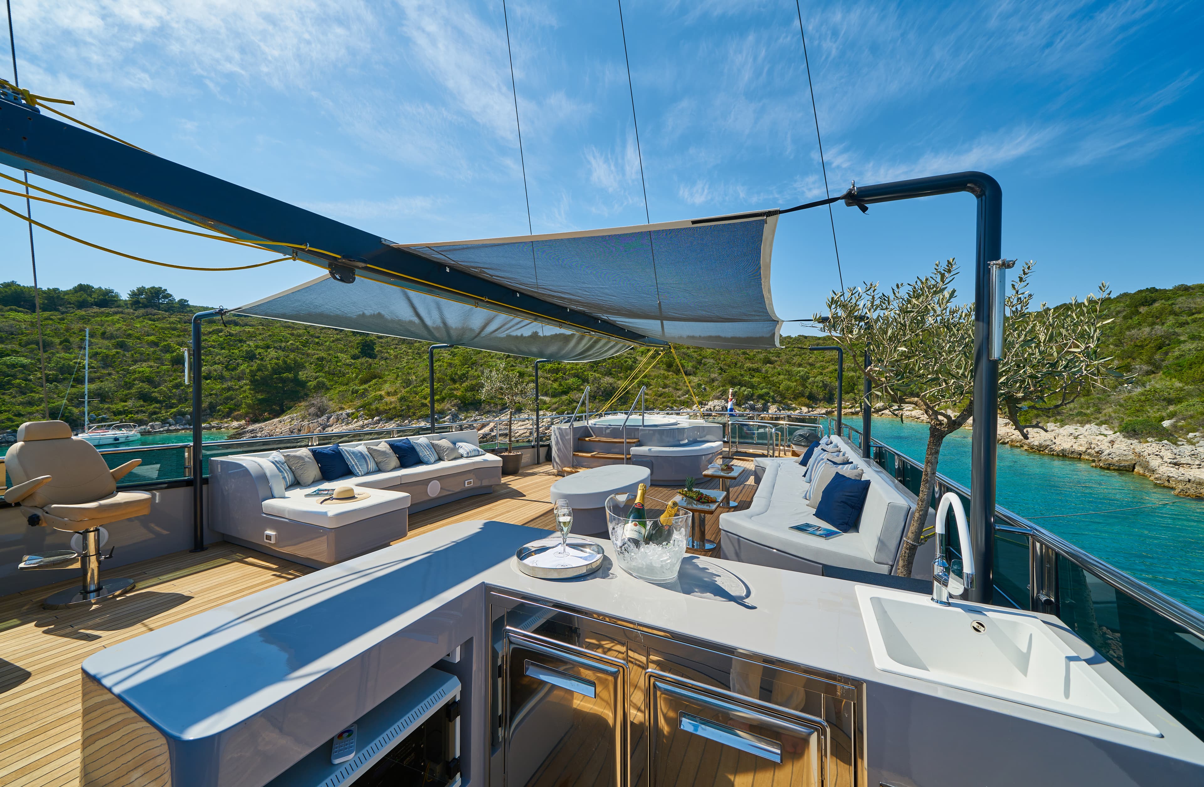 Luxury Sailing Yacht - photo 48