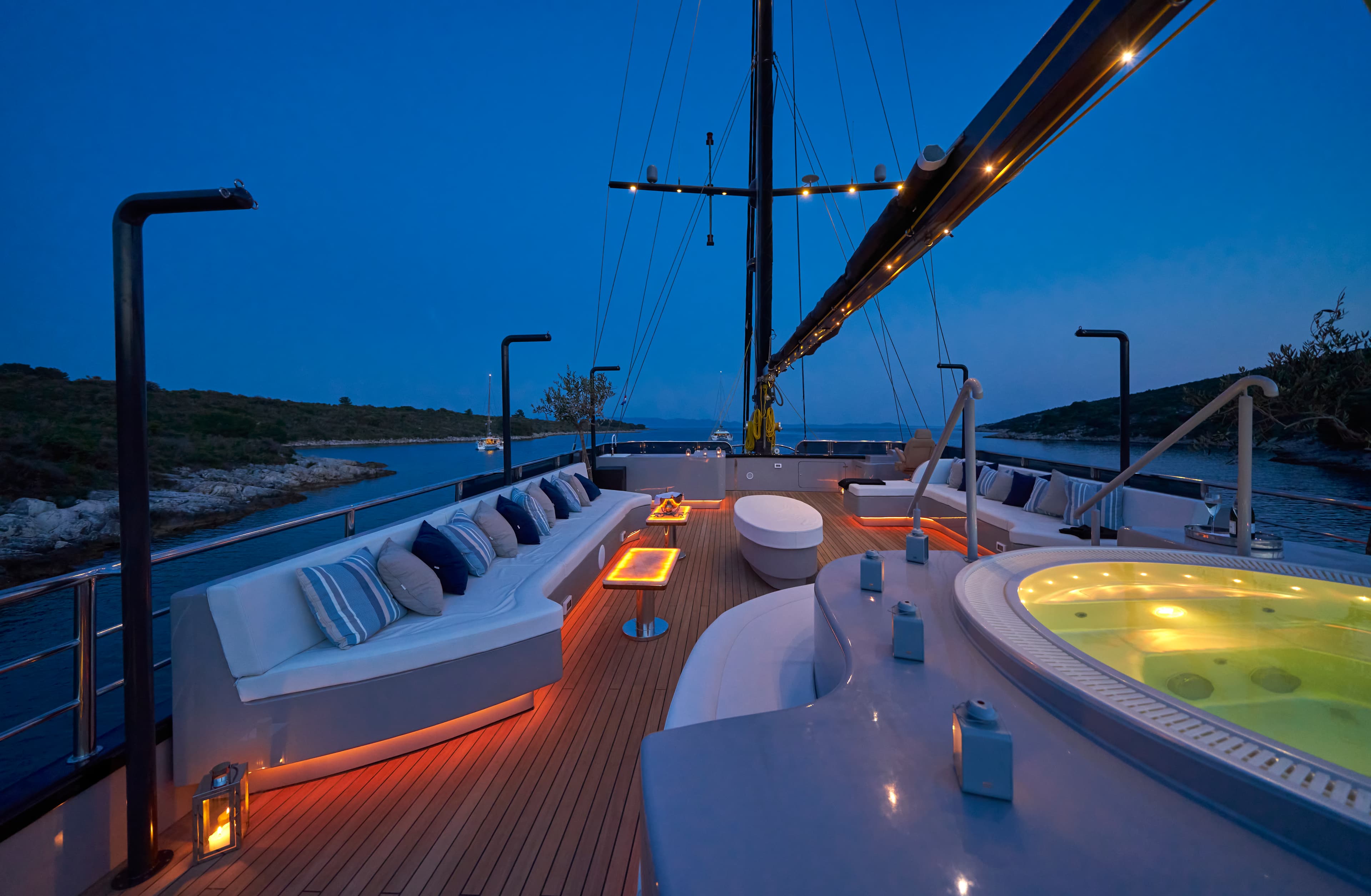 Luxury Sailing Yacht - photo 19