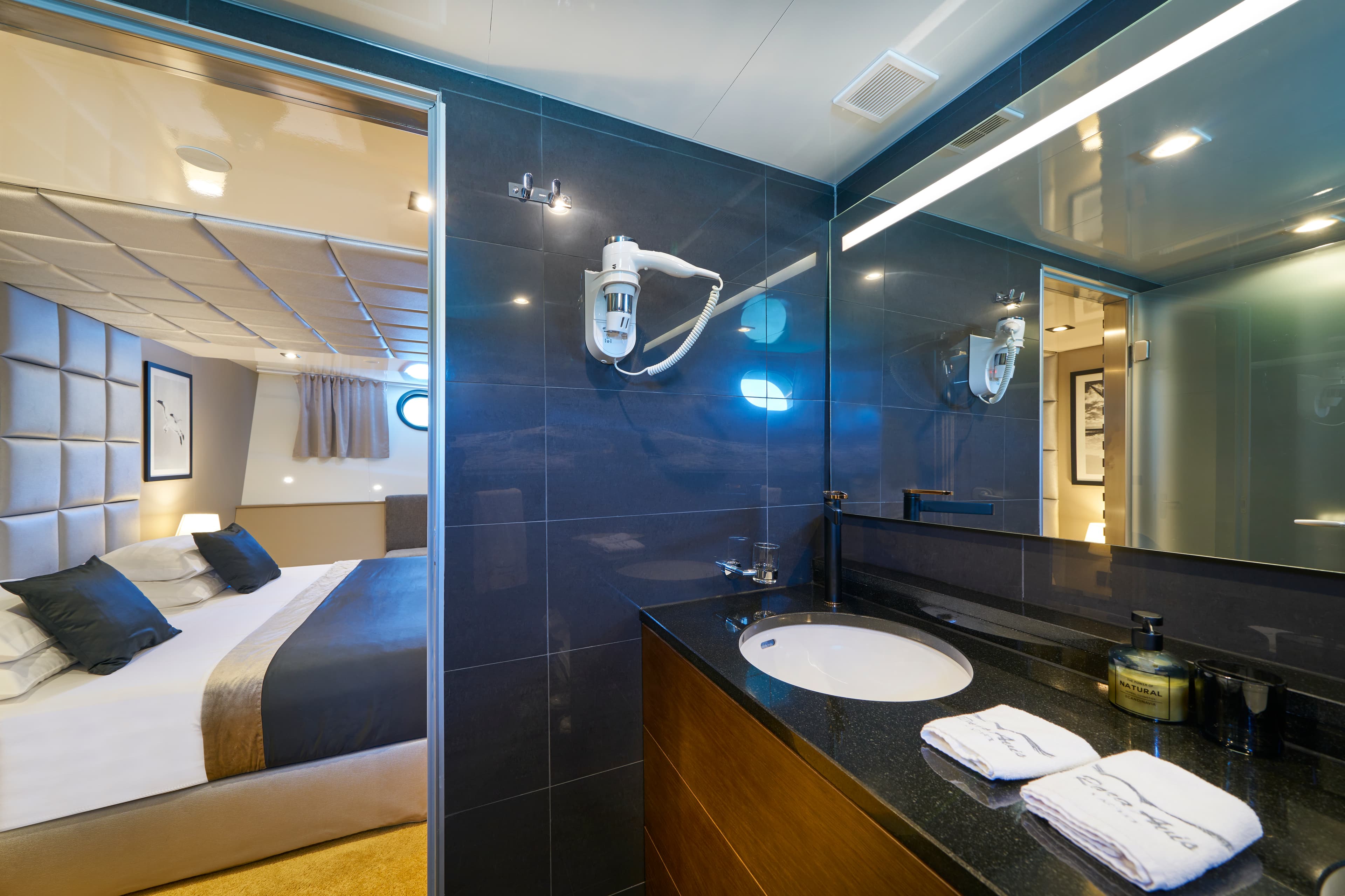 Luxury Sailing Yacht - photo 26