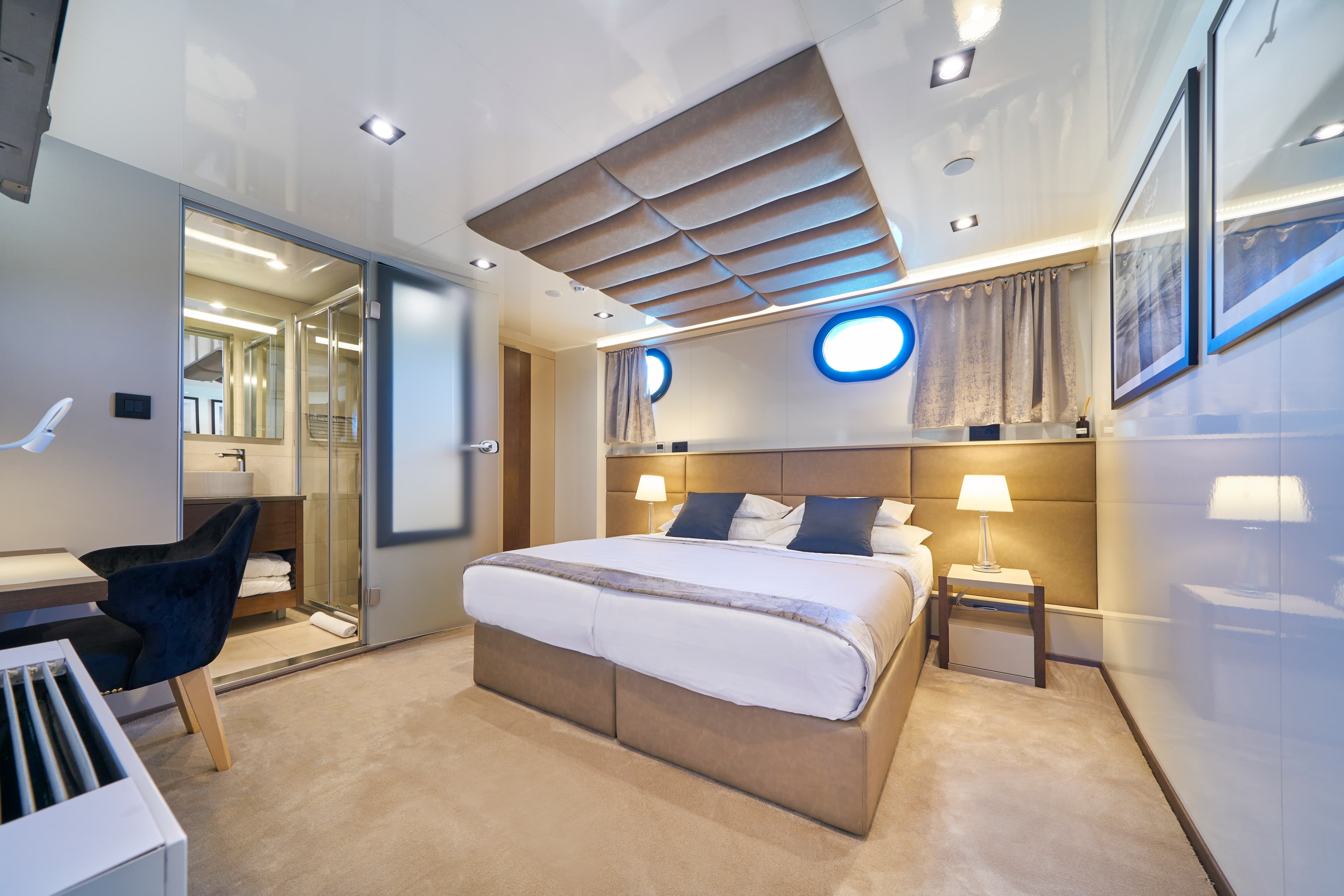 Luxury Sailing Yacht - photo 8