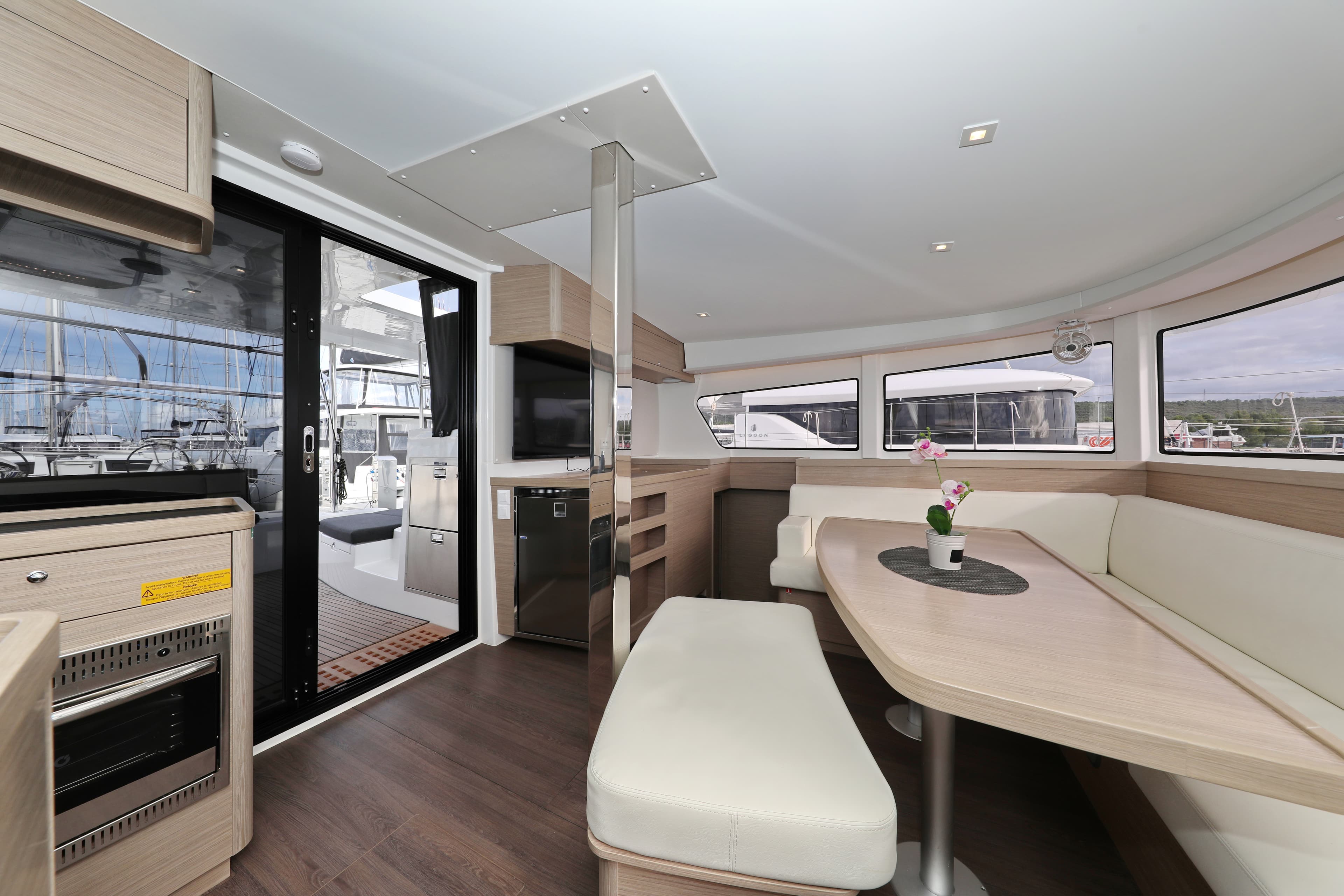 Lagoon 42 - photo 15