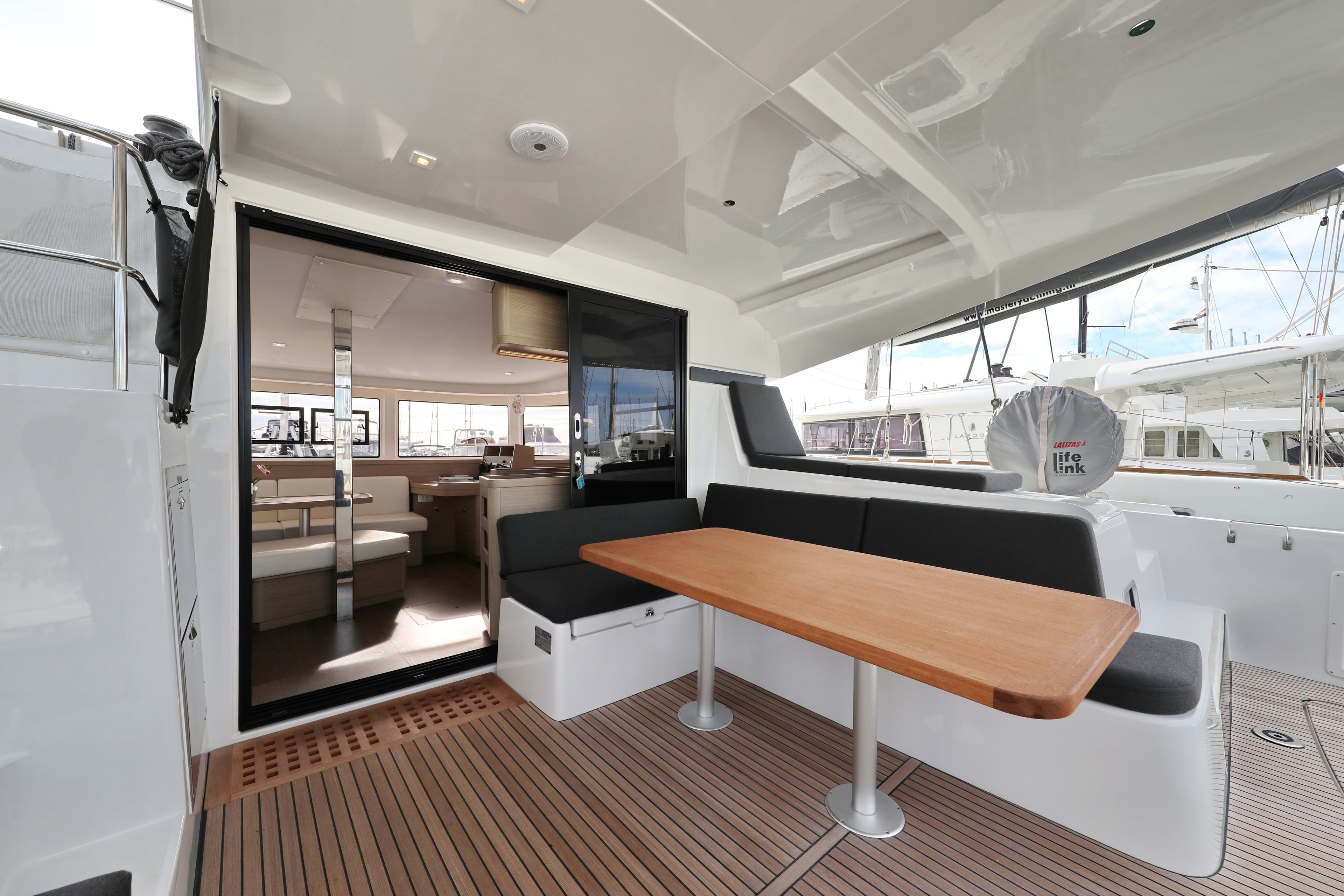 Lagoon 42 - photo 22