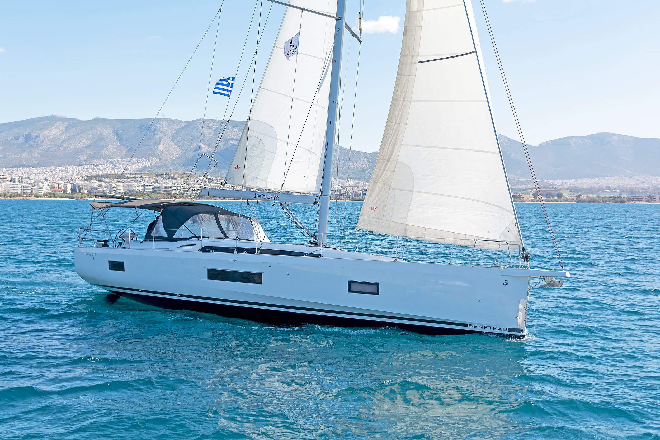 Oceanis 51.1 - photo 20