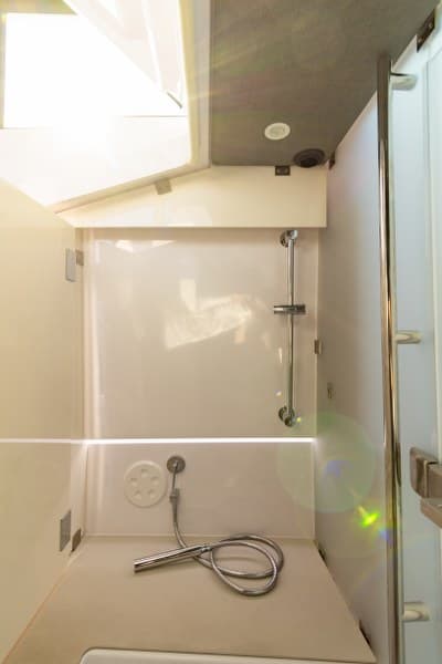 Axopar 37 XC Cross Cabin - photo 16