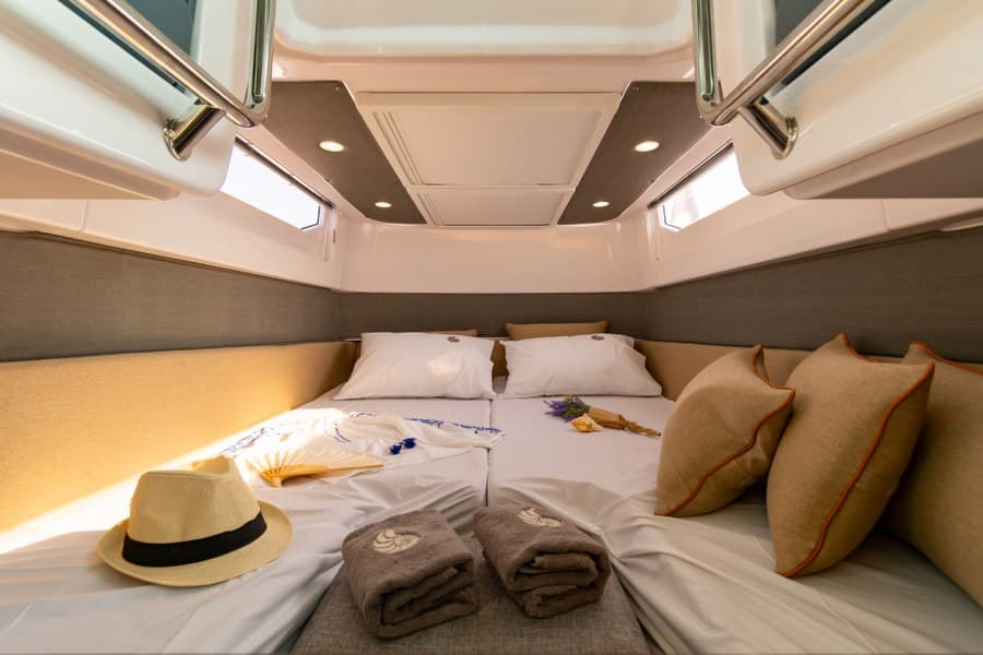 Axopar 37 XC Cross Cabin - photo 34