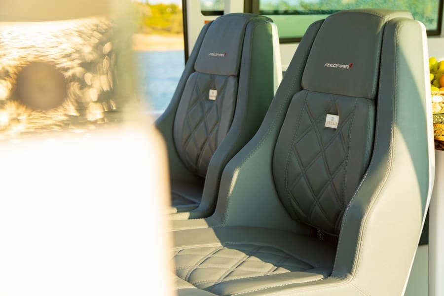 Axopar 37 XC Cross Cabin - photo 21