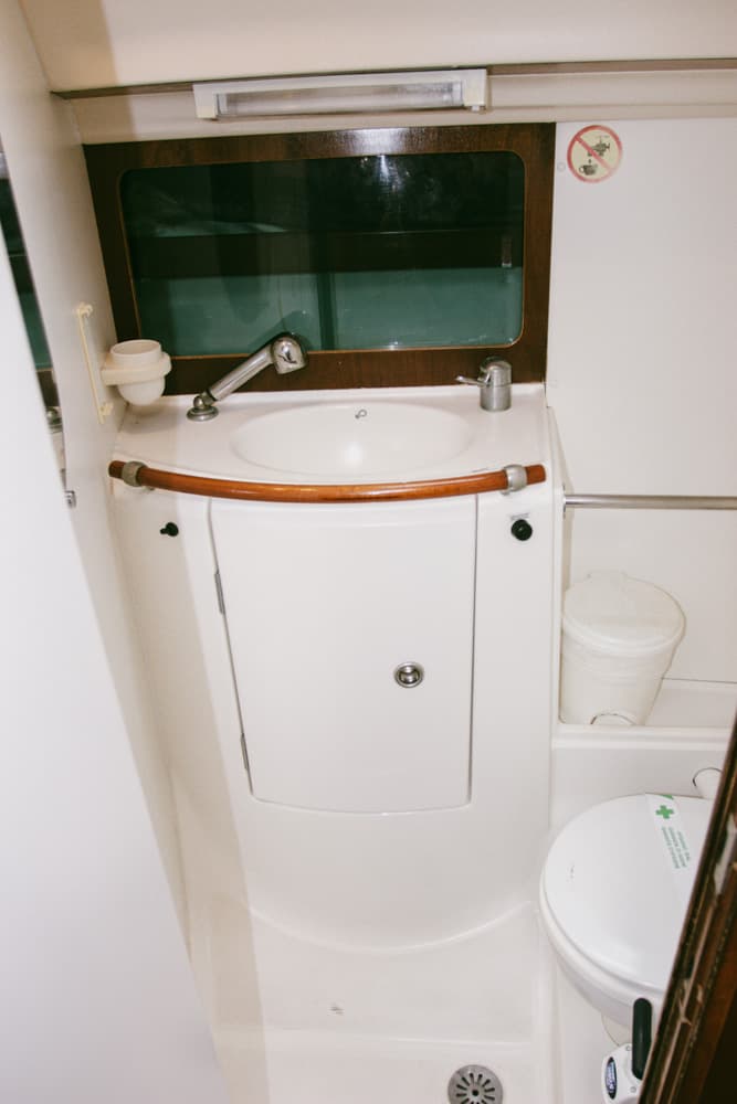 Oceanis 381 - photo 9