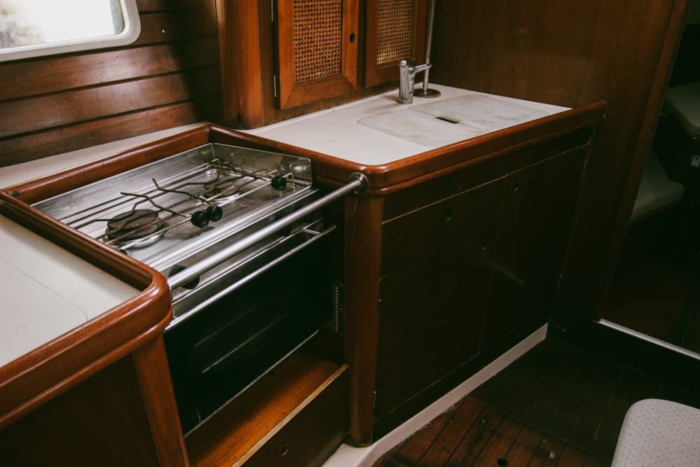 Oceanis 381 - photo 15