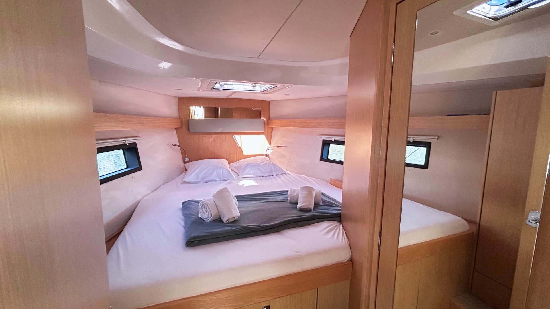 Bavaria C42 - photo 4