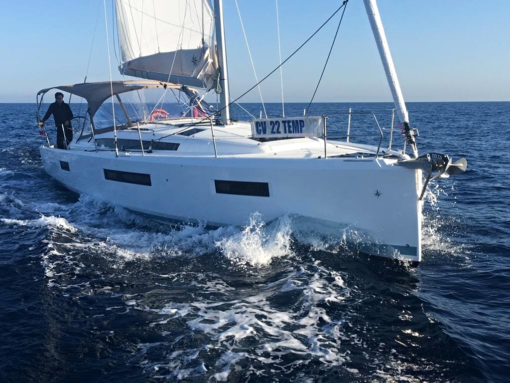 Sun Odyssey 440 - photo