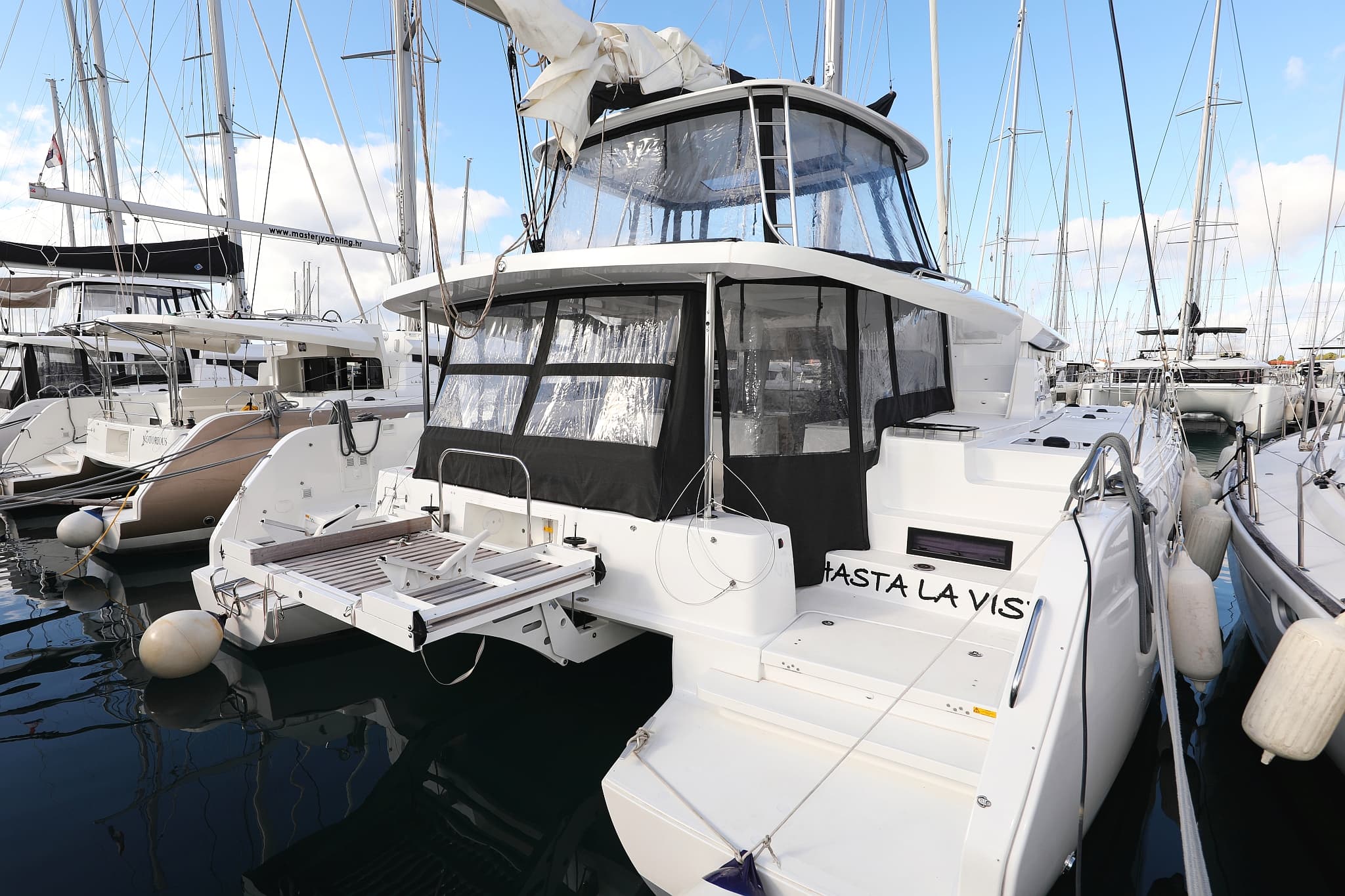 Lagoon 46  - photo 5