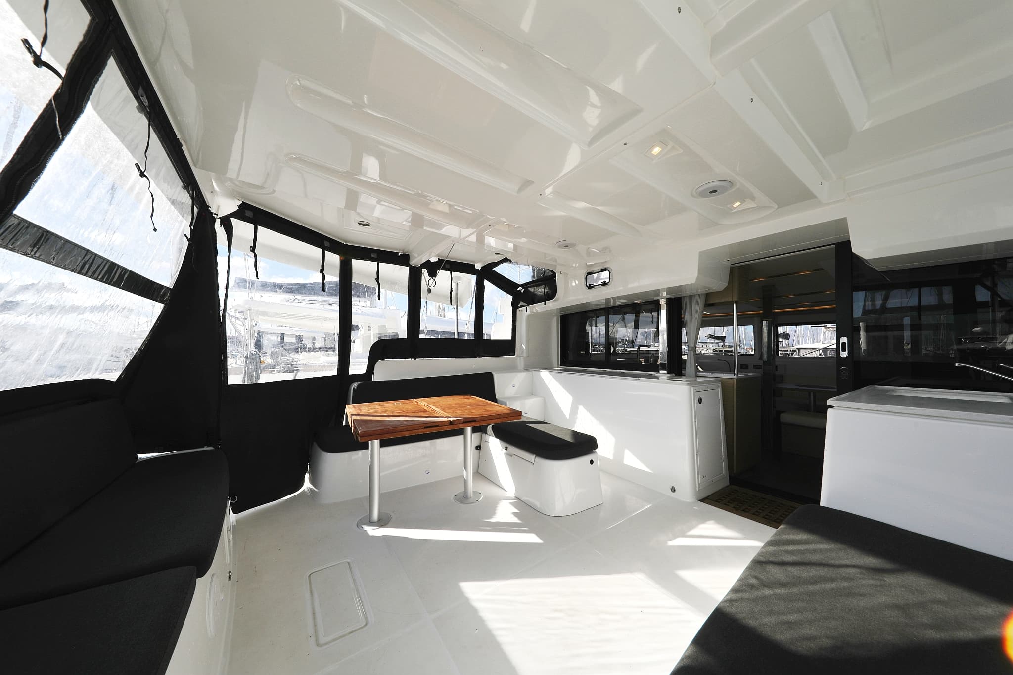 Lagoon 46  - photo 27