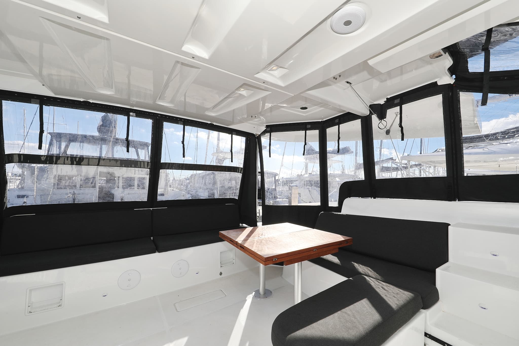 Lagoon 46  - photo 28