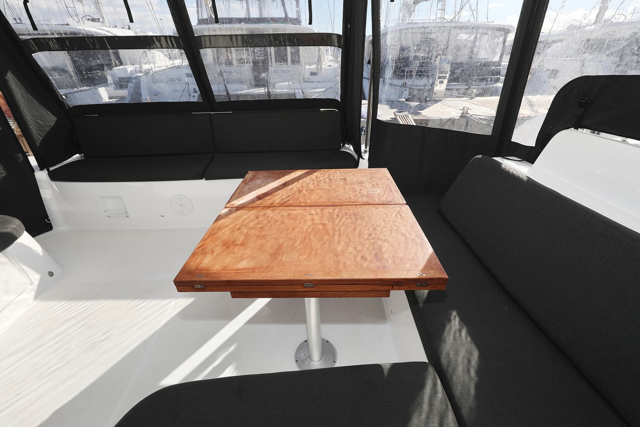 Lagoon 46  - photo 29