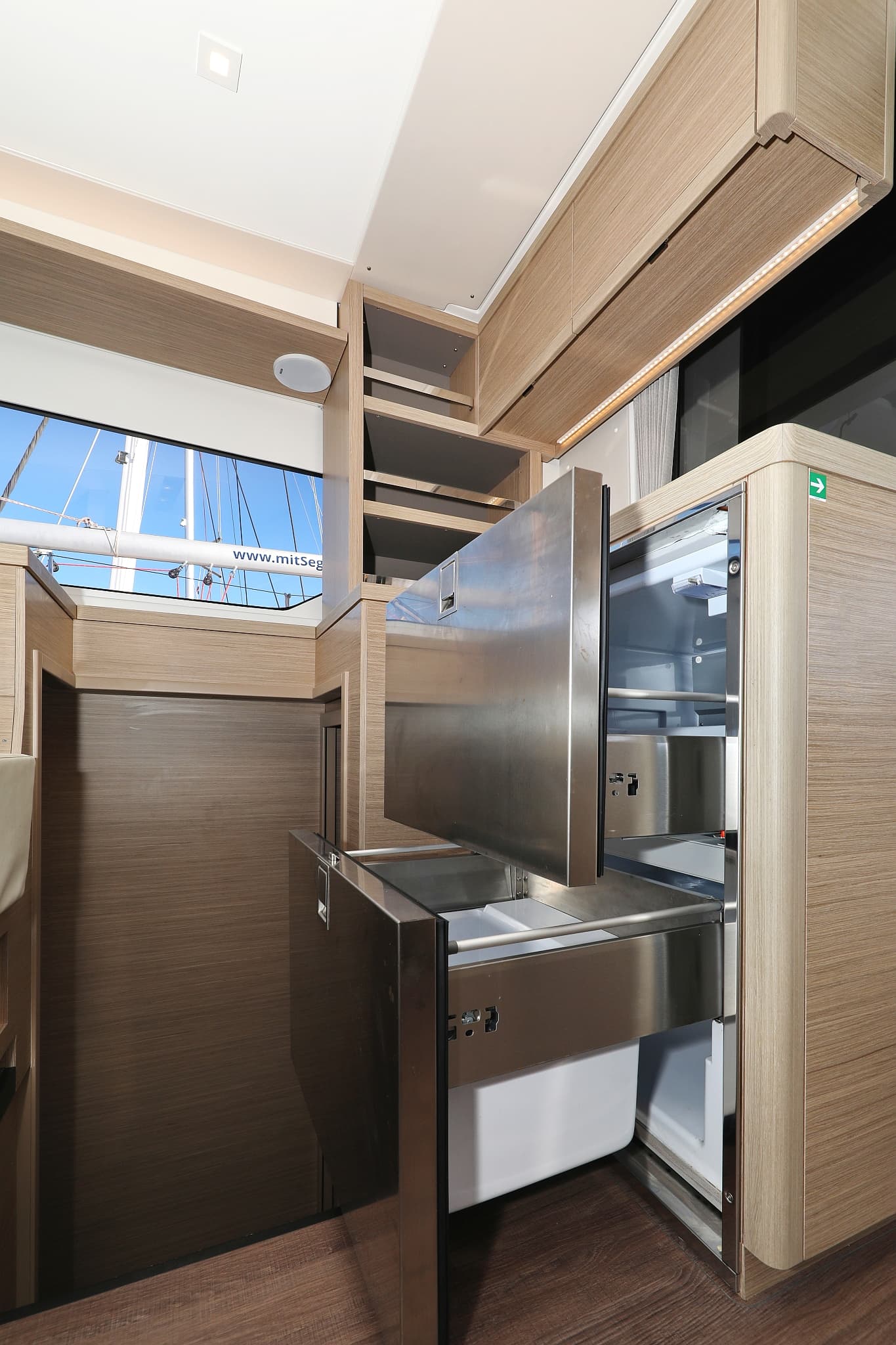 Lagoon 46  - photo 44