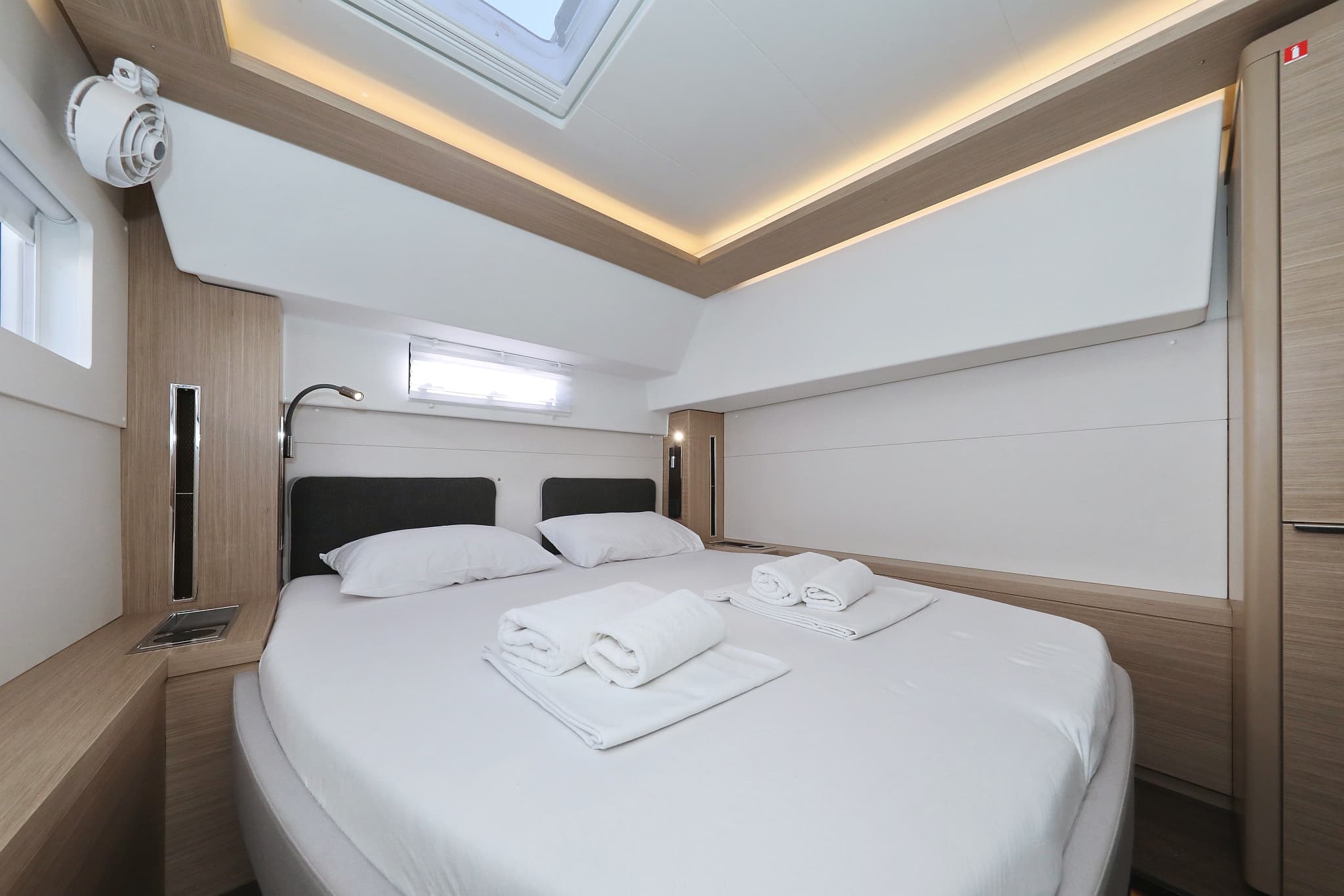 Lagoon 46  - photo 53