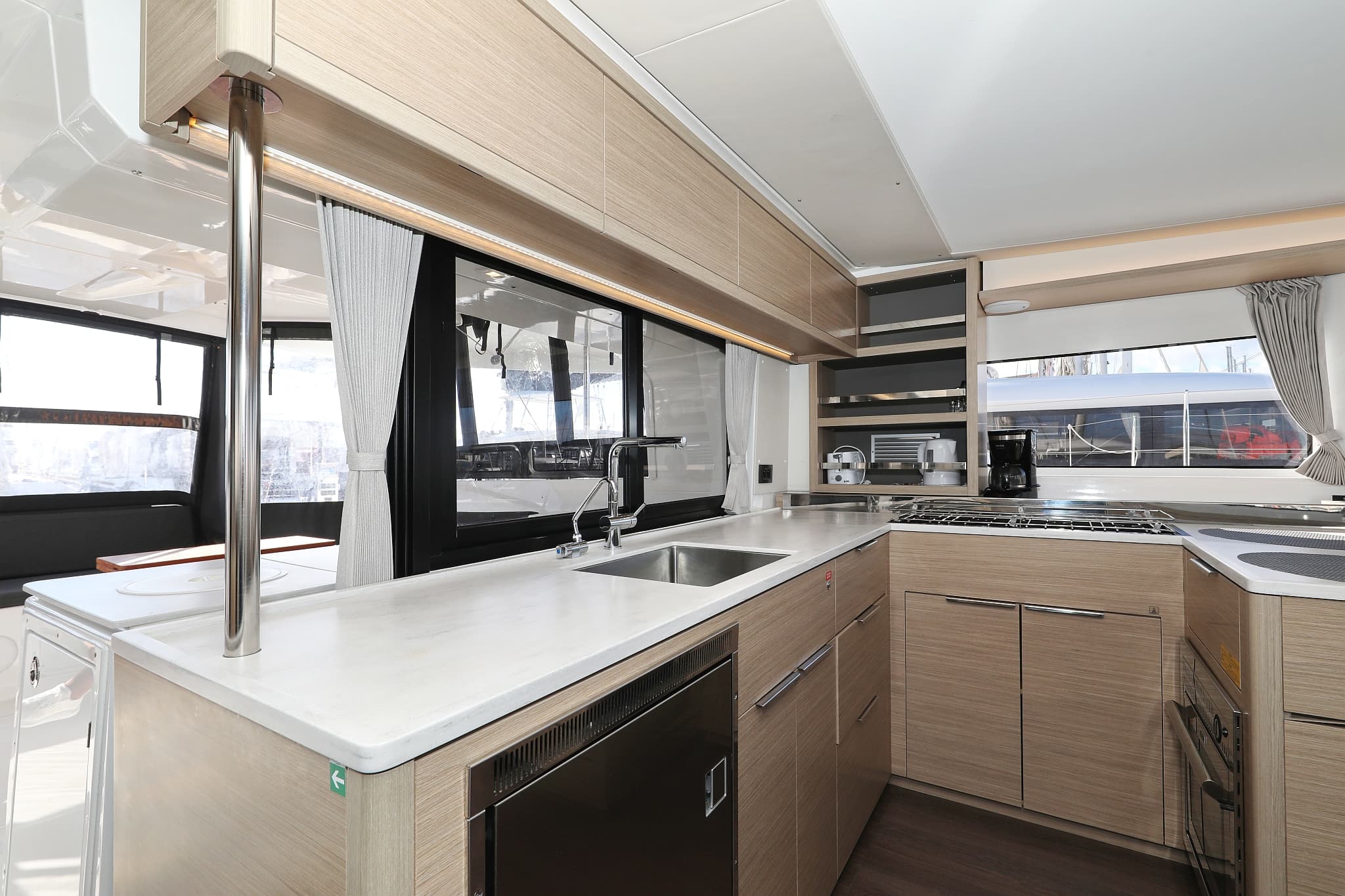 Lagoon 46  - photo 82