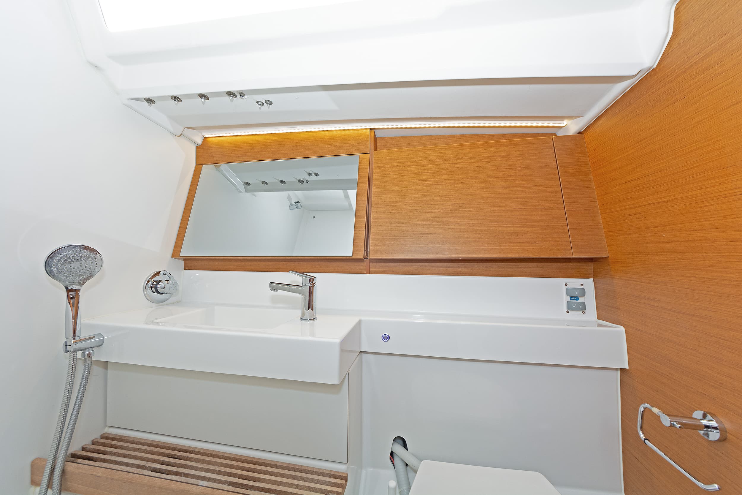 Sun Odyssey 440 - photo 4