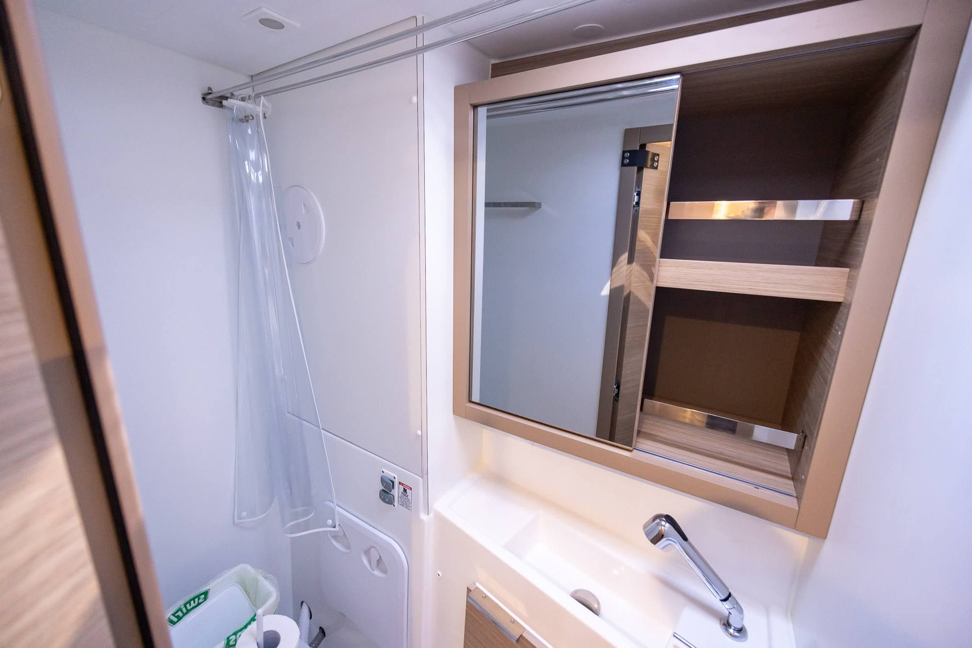 Lagoon 40 - photo 12