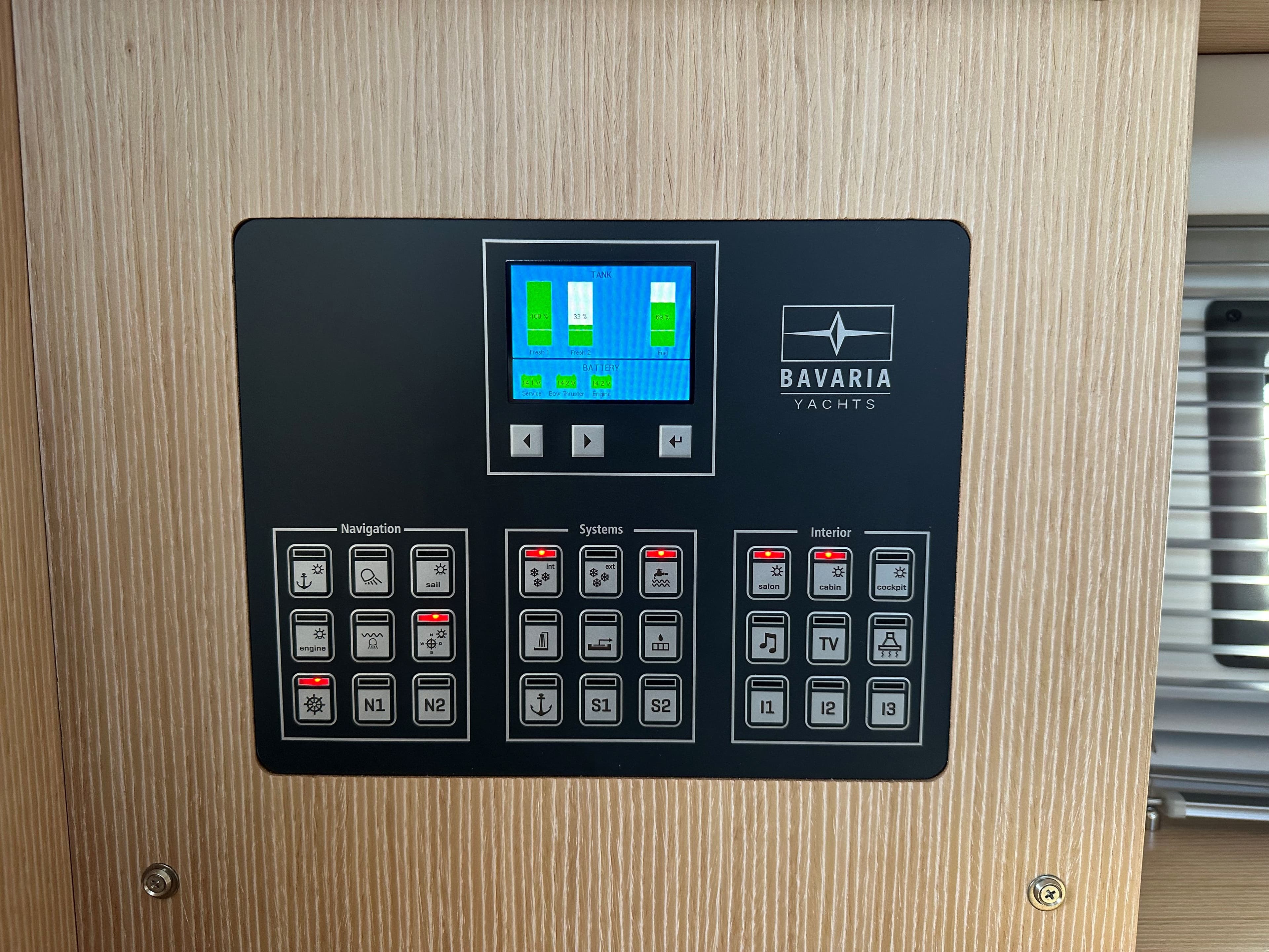 Bavaria C42 - photo 8