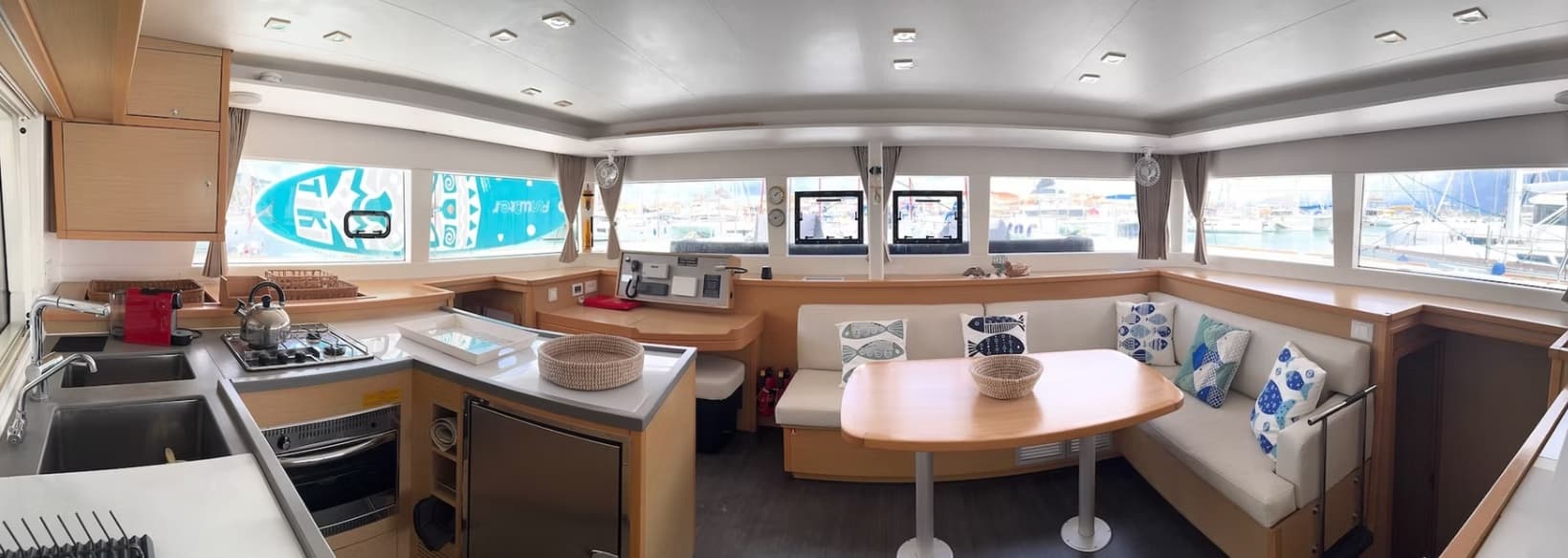 Lagoon 450 Fly - photo 5