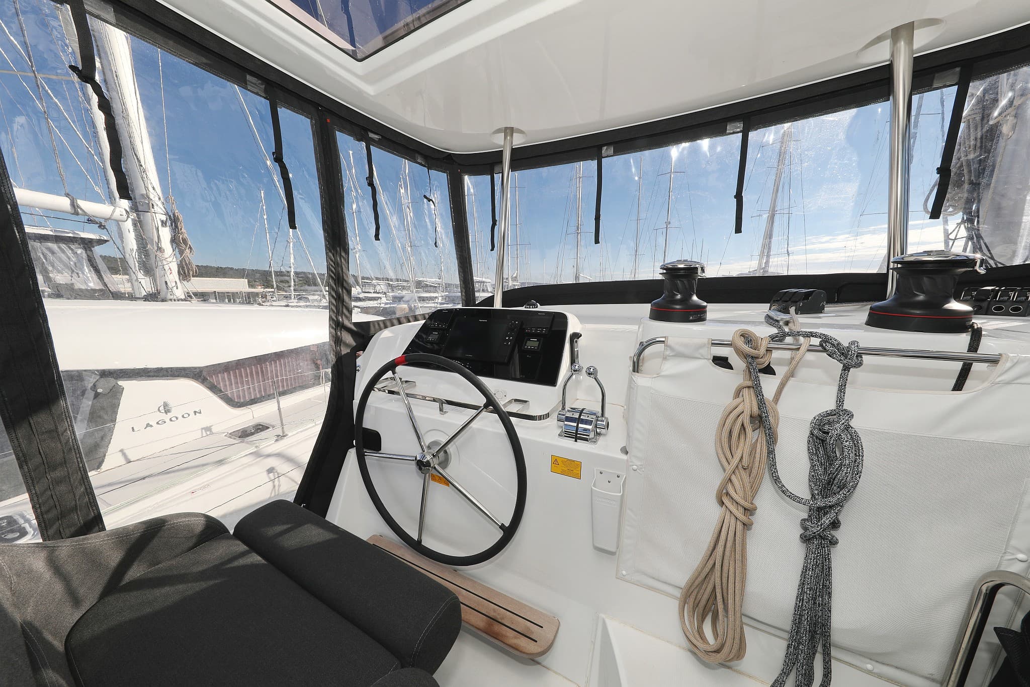 Lagoon 42 - photo 18