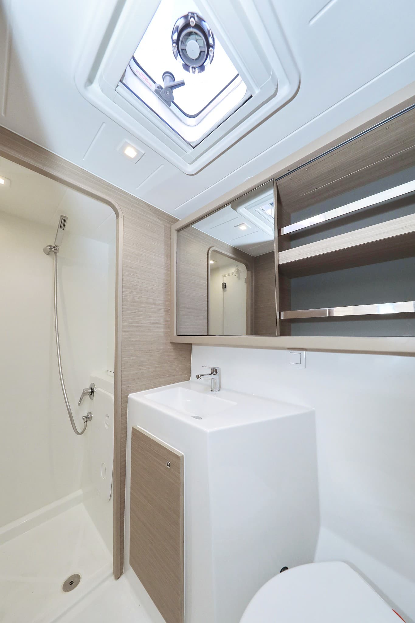 Lagoon 42 - photo 11