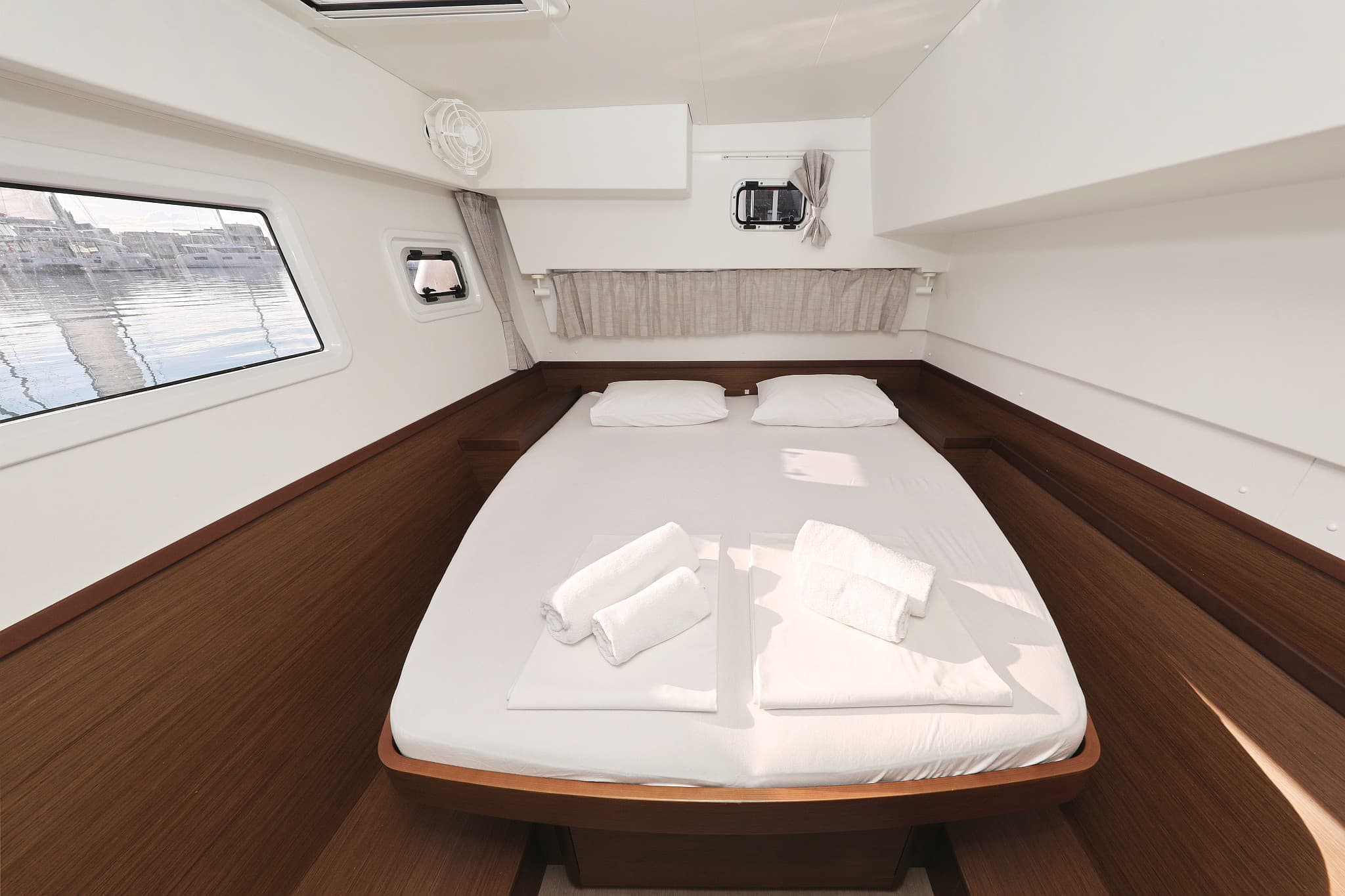 Lagoon 42 - photo 44