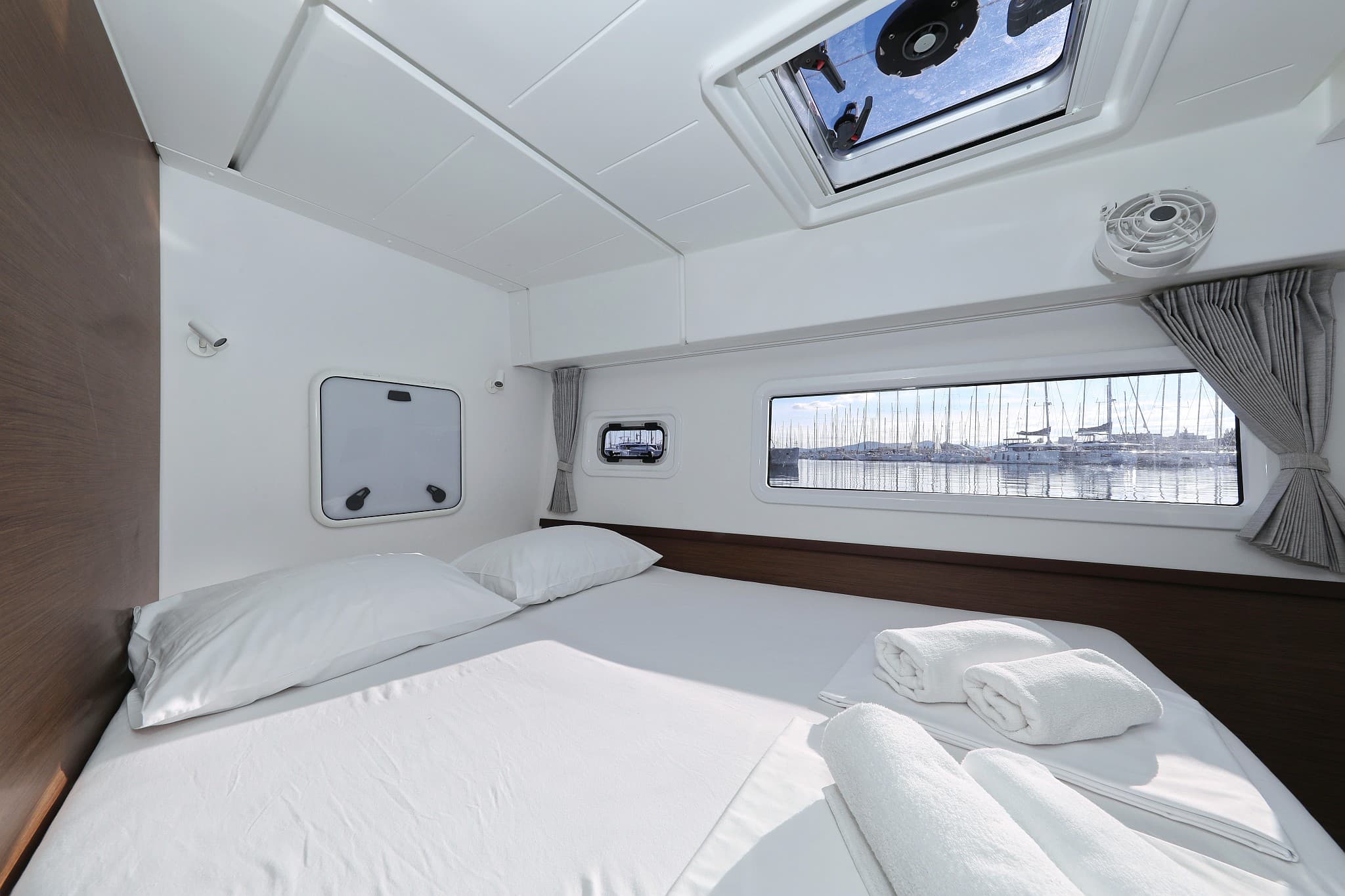 Lagoon 42 - photo 43