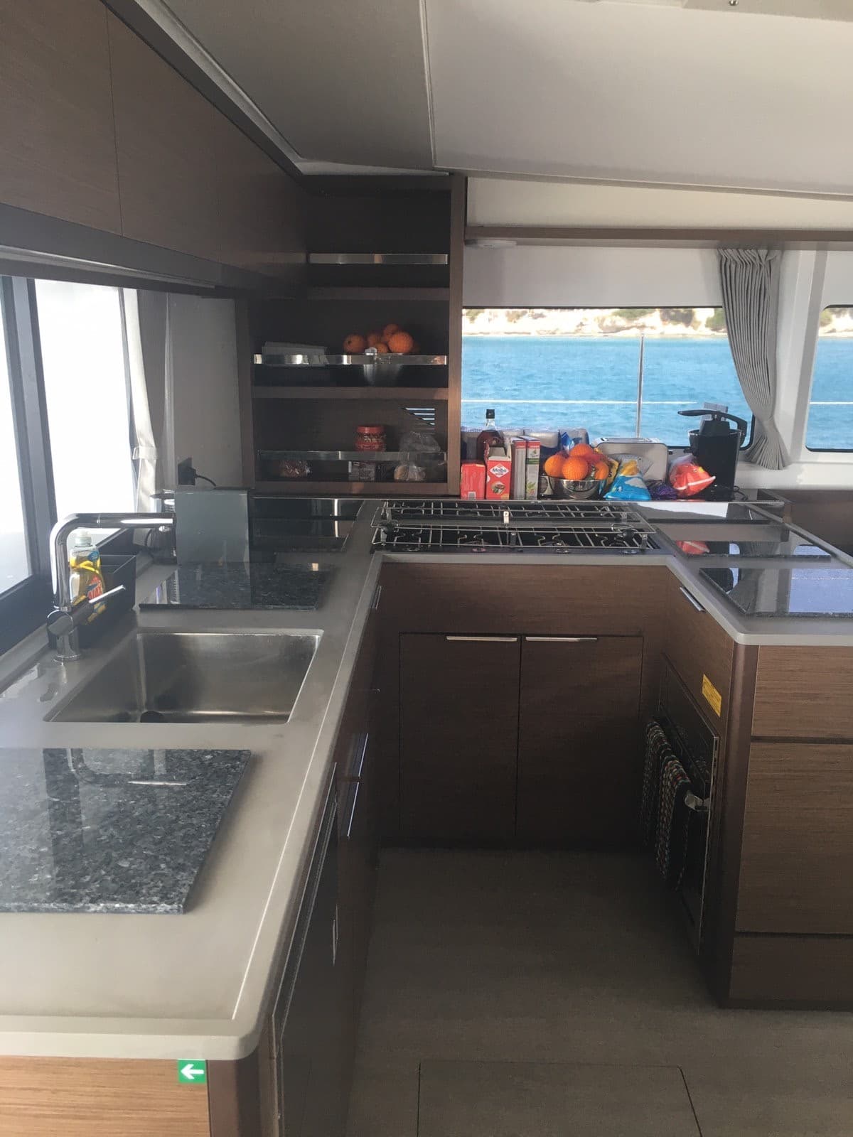 Lagoon 46  - photo 5