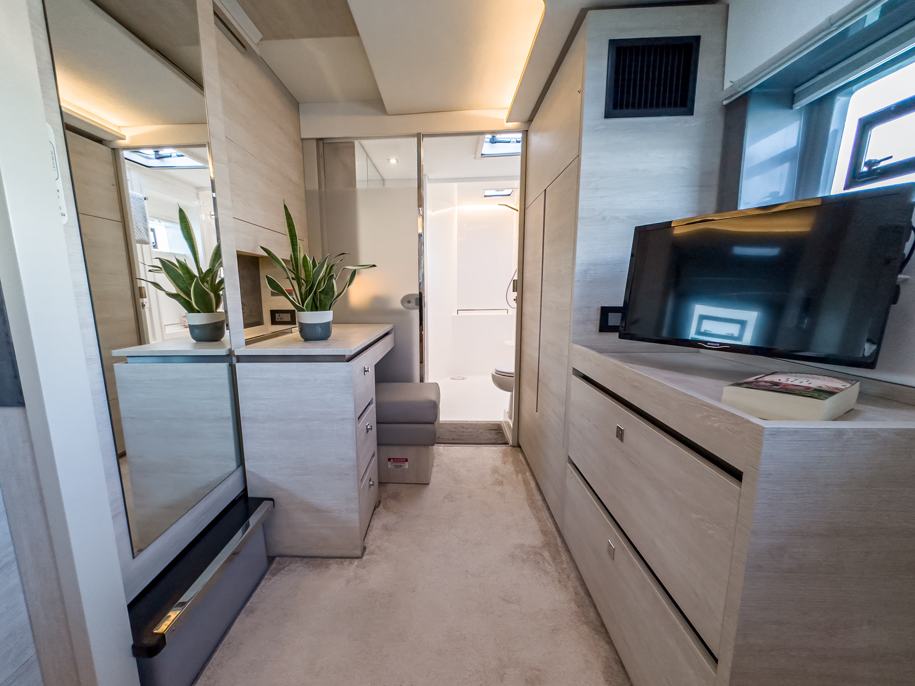 Leopard 50 - photo 16