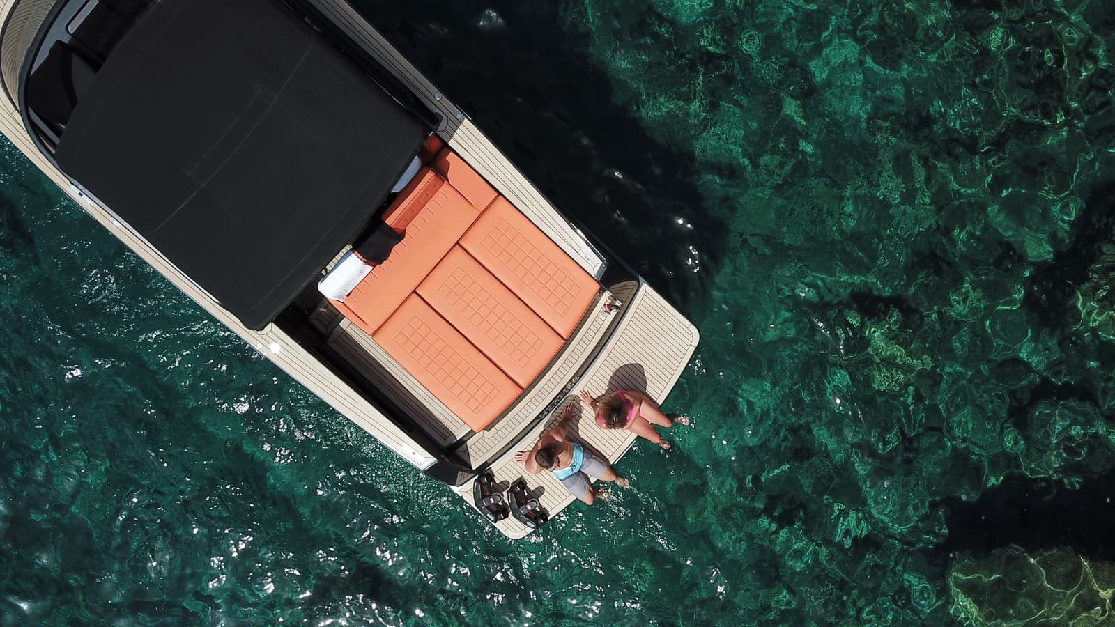 VanDutch 32 - photo 11