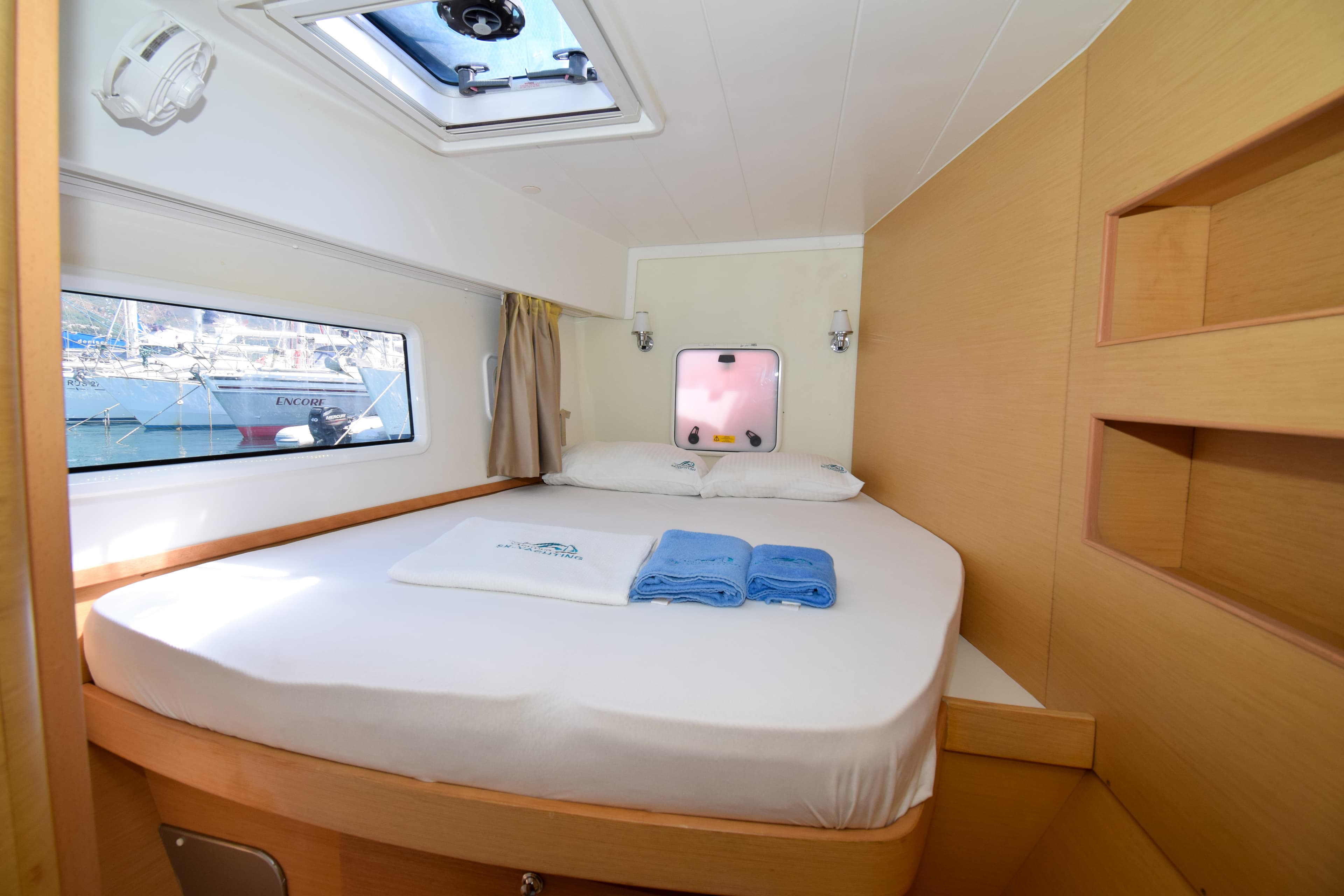 Lagoon 42 - photo 13