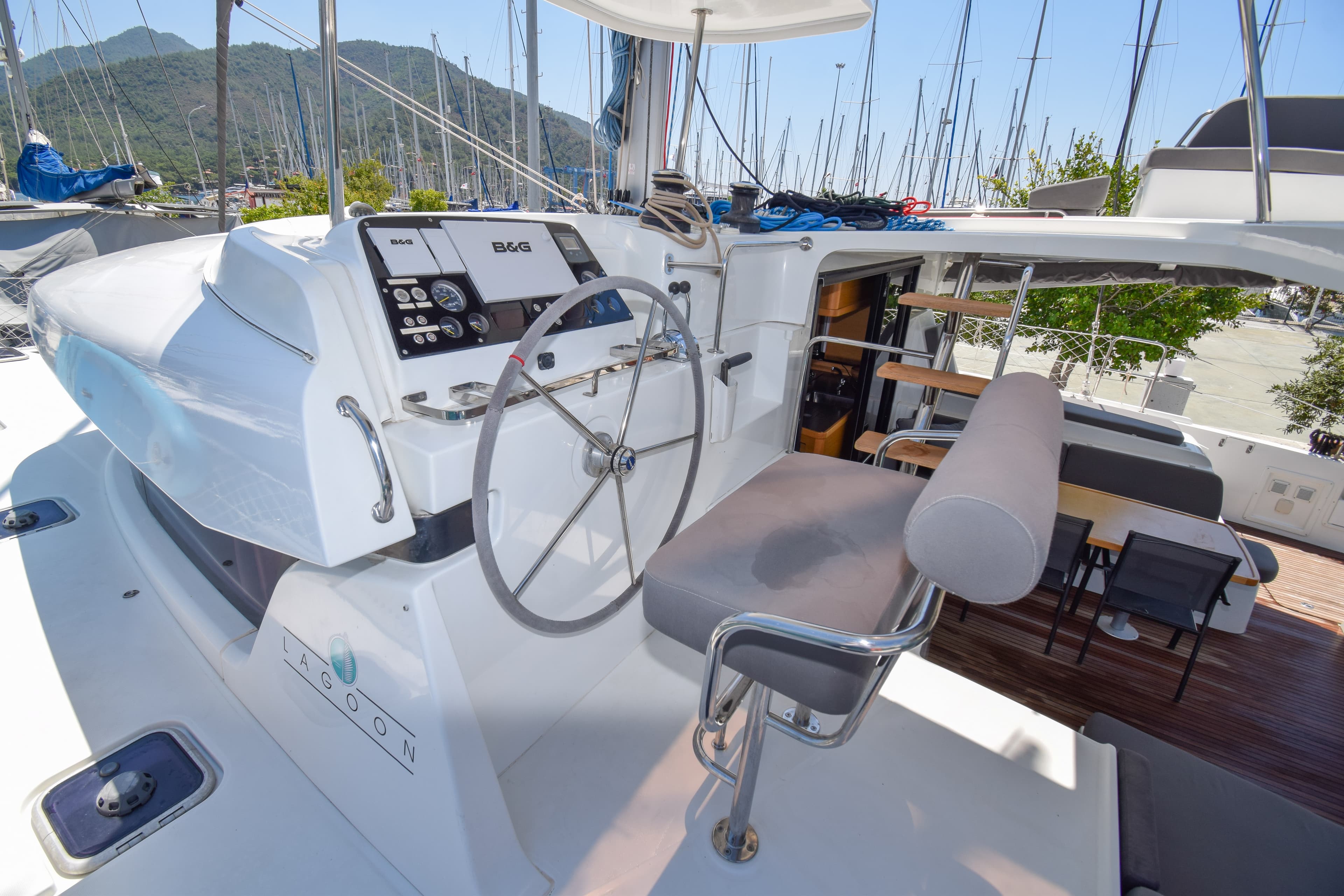 Lagoon 42 - photo 50