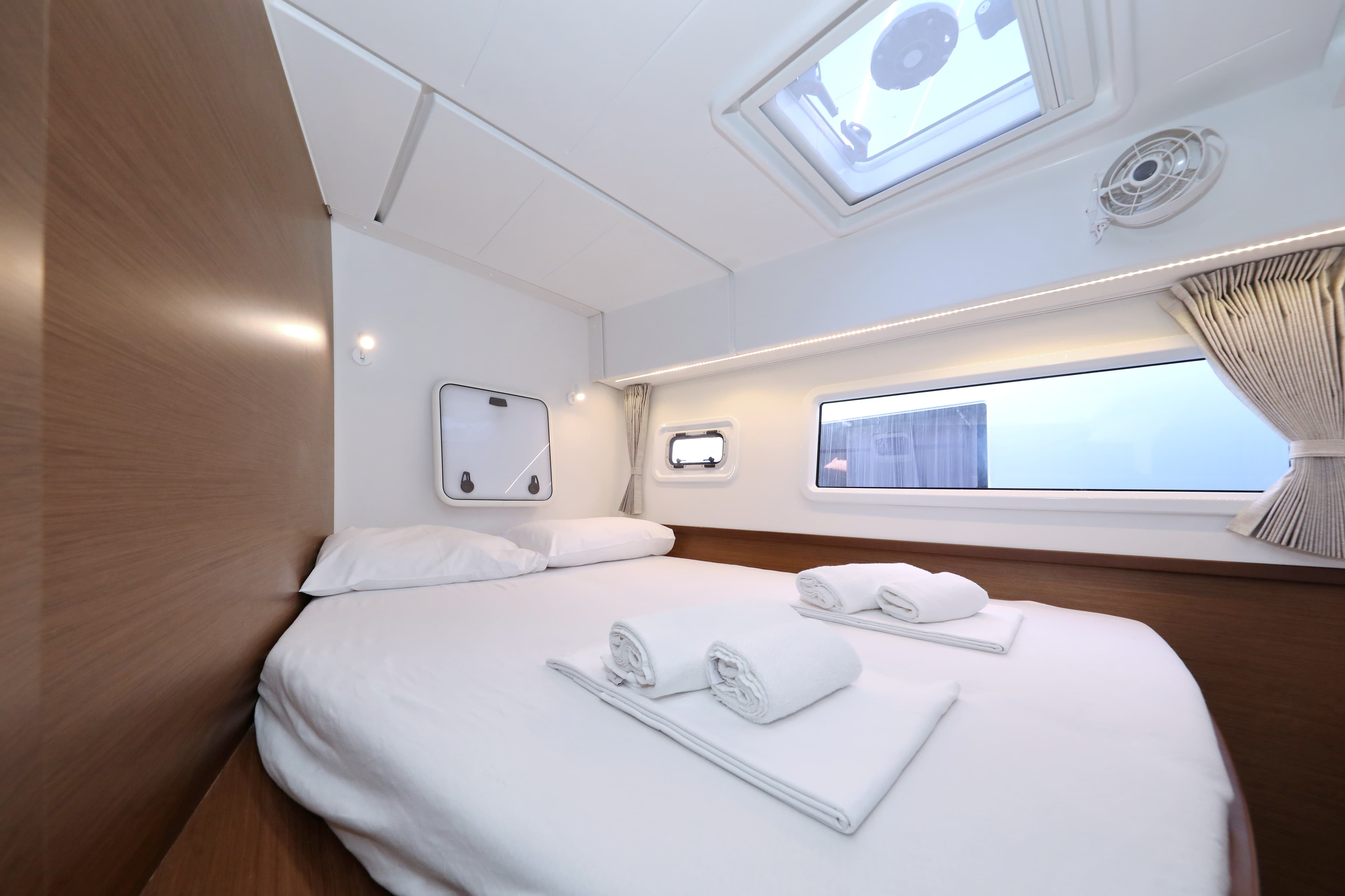 Lagoon 42 - photo 13