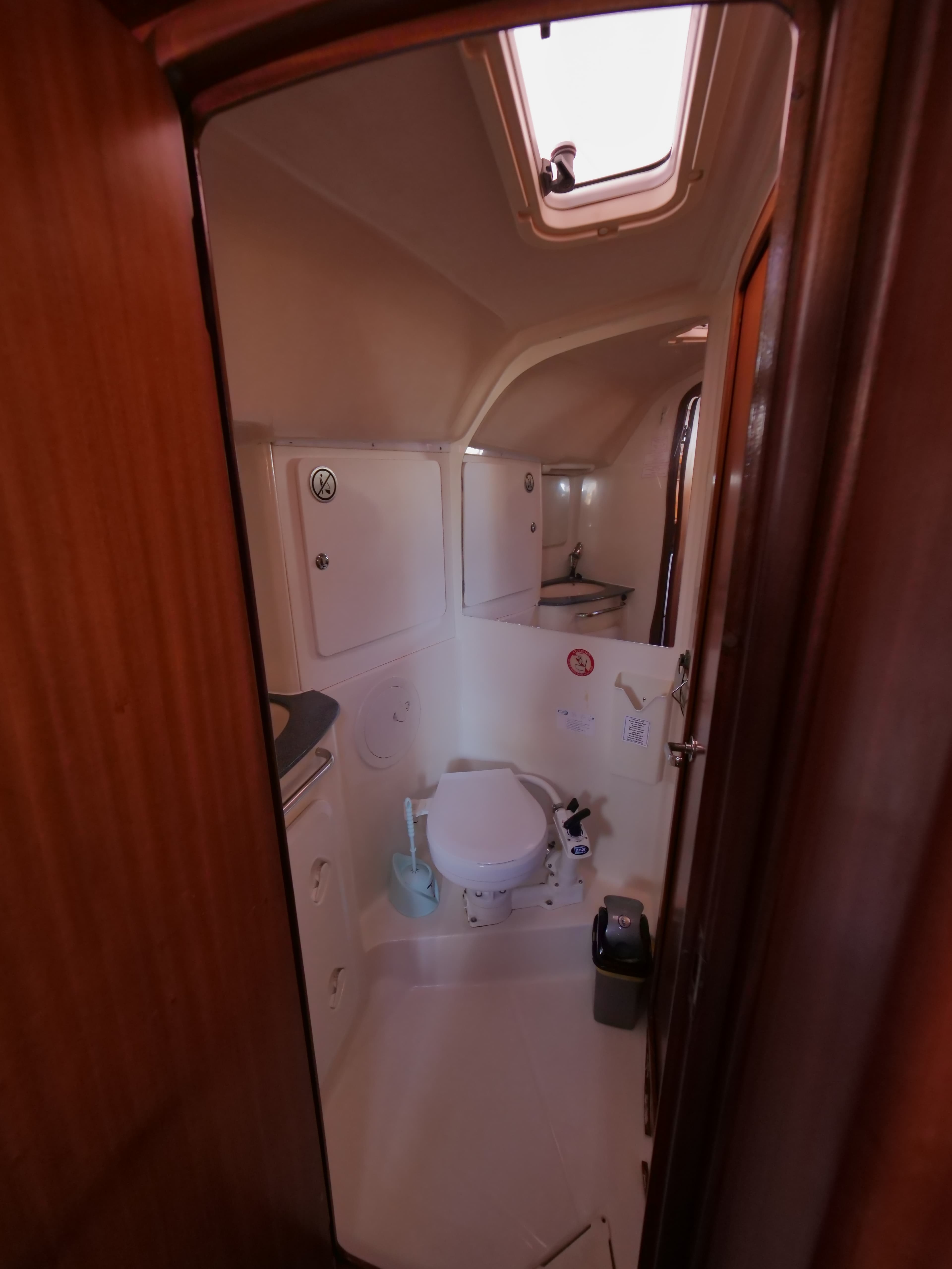 Bavaria 36 - photo 6