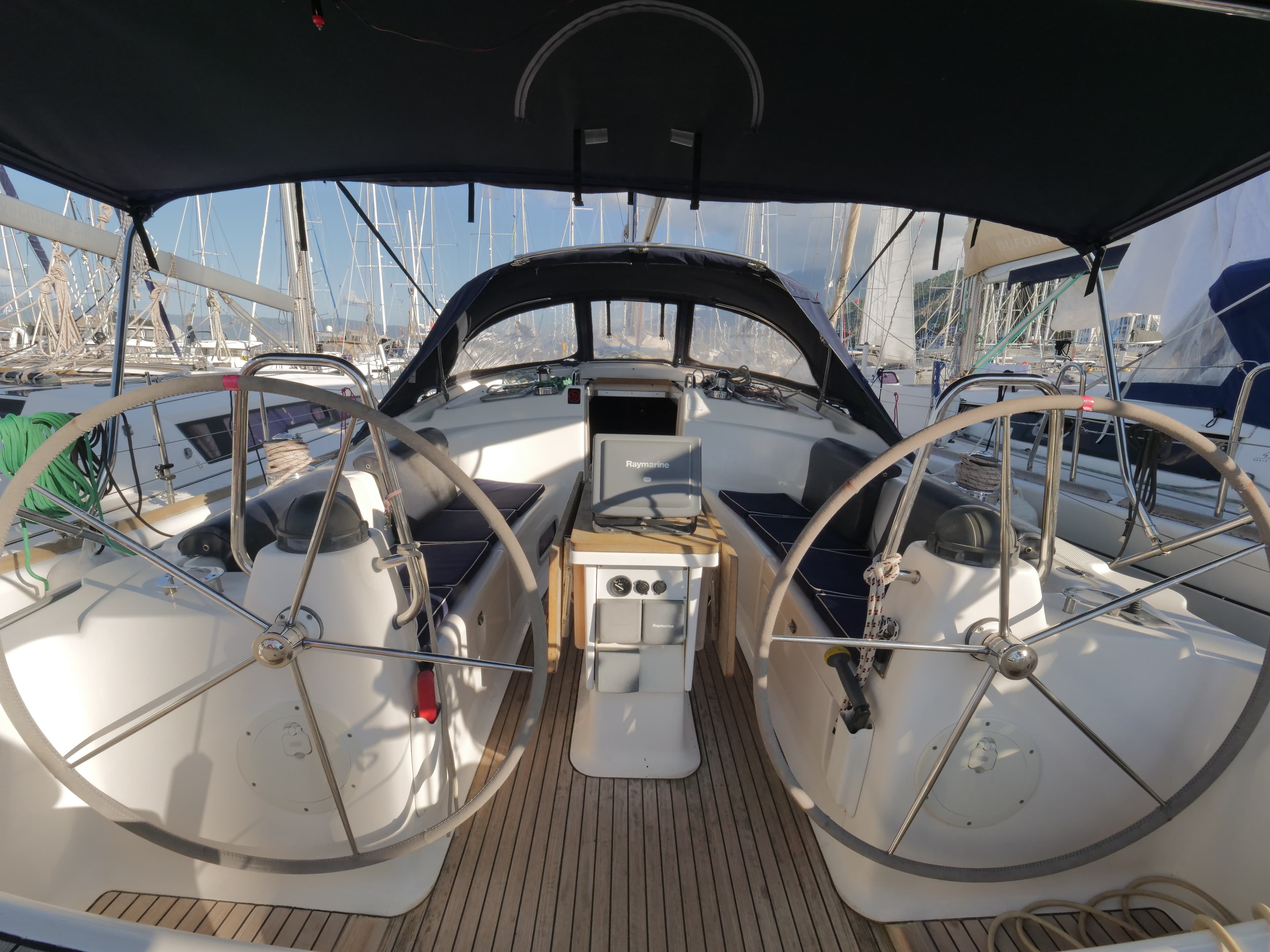 Bavaria 42 - photo 11